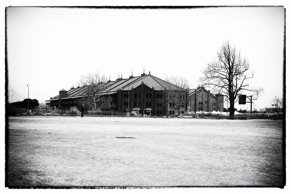 Summilux-M 50mm f/1.4 (II) sample photo. Red brick warehouse photography