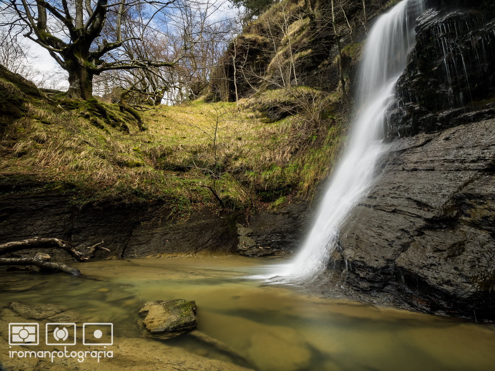Olympus Zuiko Digital ED 9-18mm F4.0-5.6 sample photo. Uguna photography
