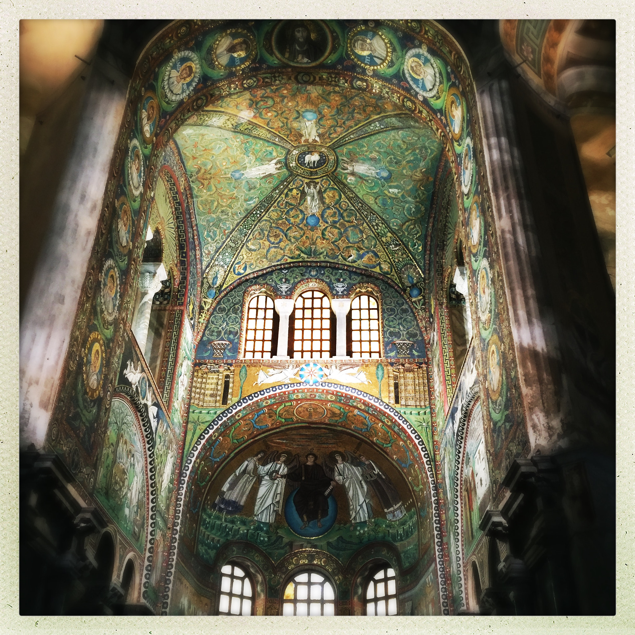 Hipstamatic 302 sample photo. Mosaic mastery photography