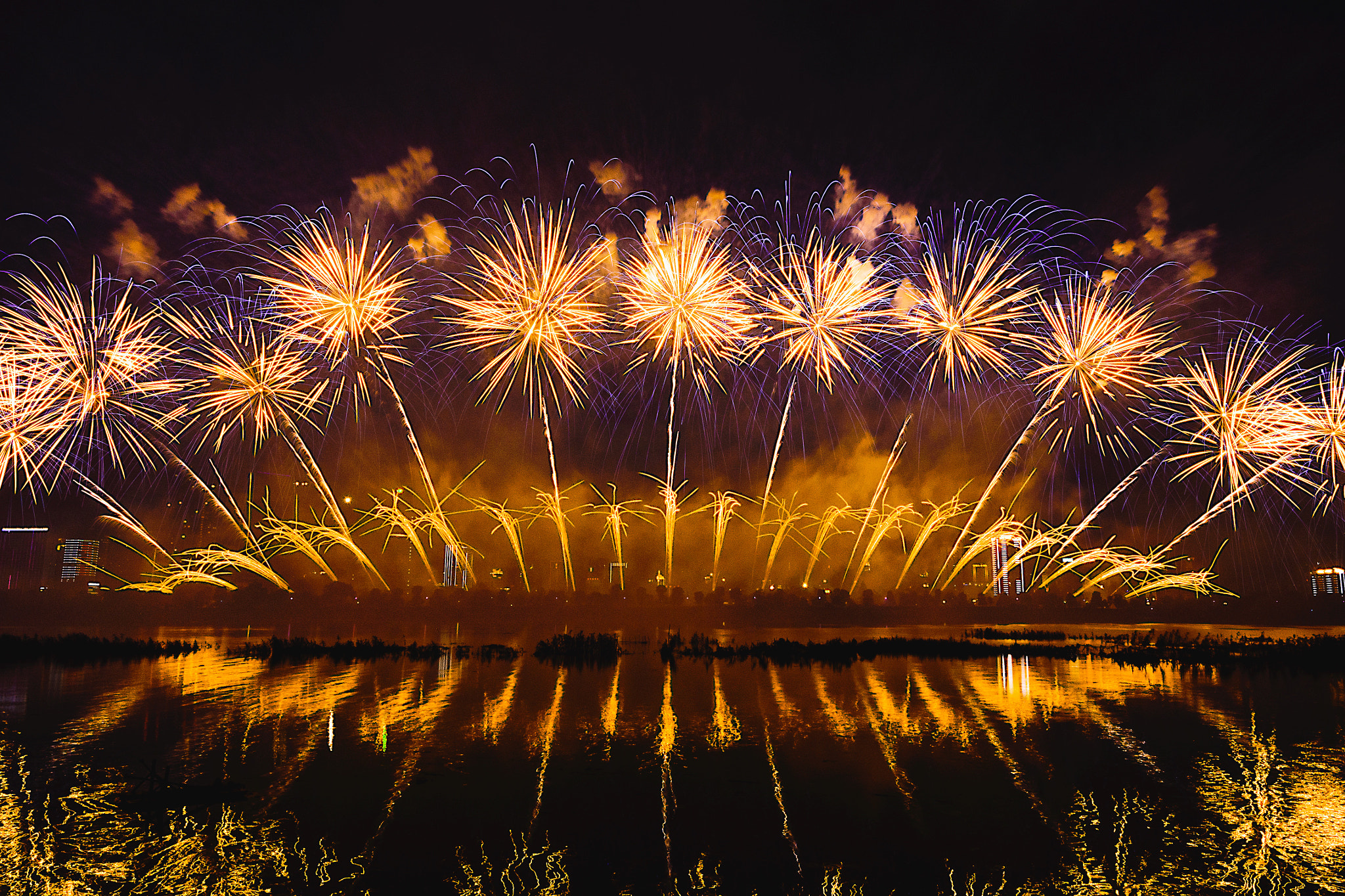 Nikon AF-S Nikkor 16-35mm F4G ED VR sample photo. Changsha fireworks 4 photography