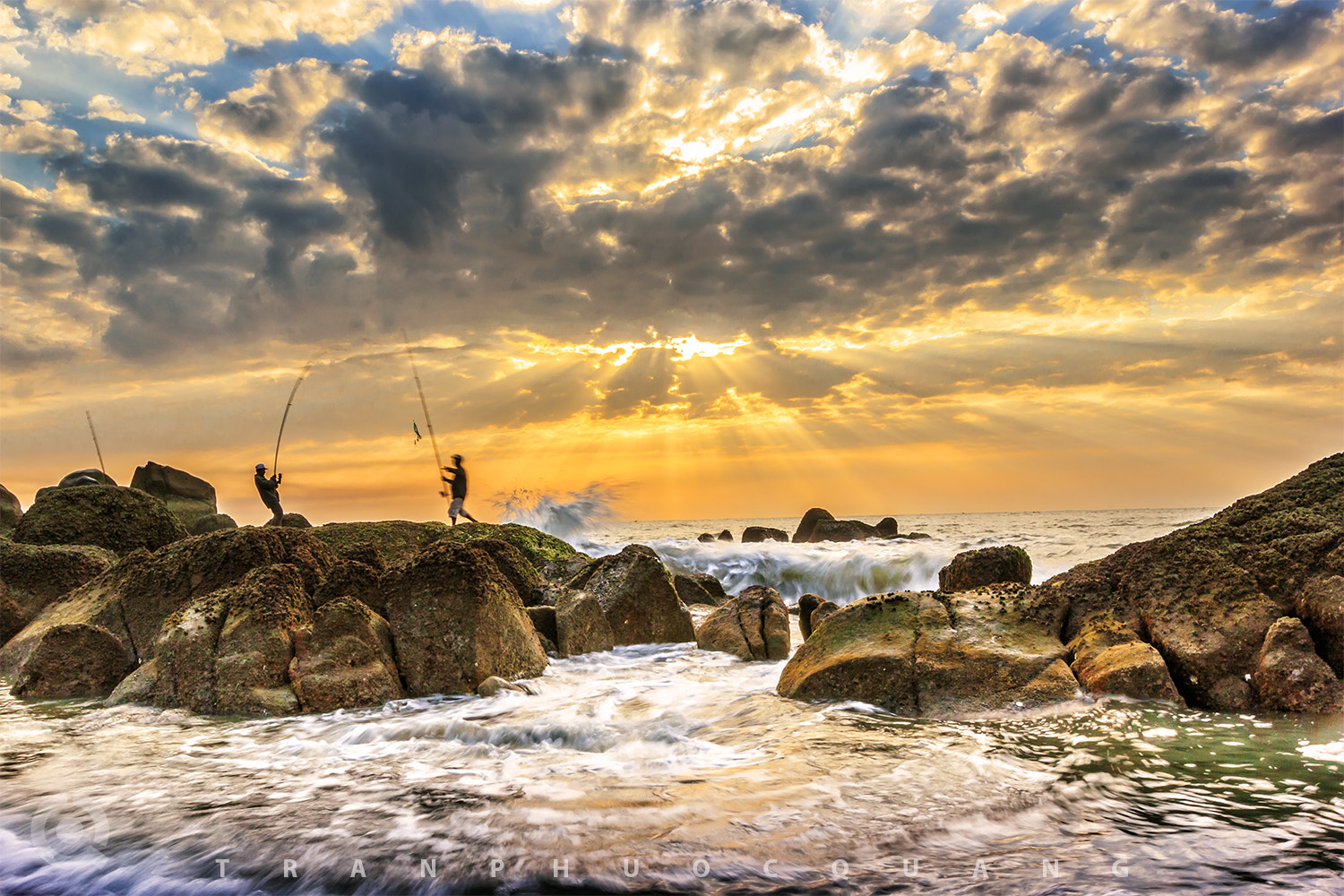Canon EF 16-35mm F2.8L II USM sample photo. Fishing photography