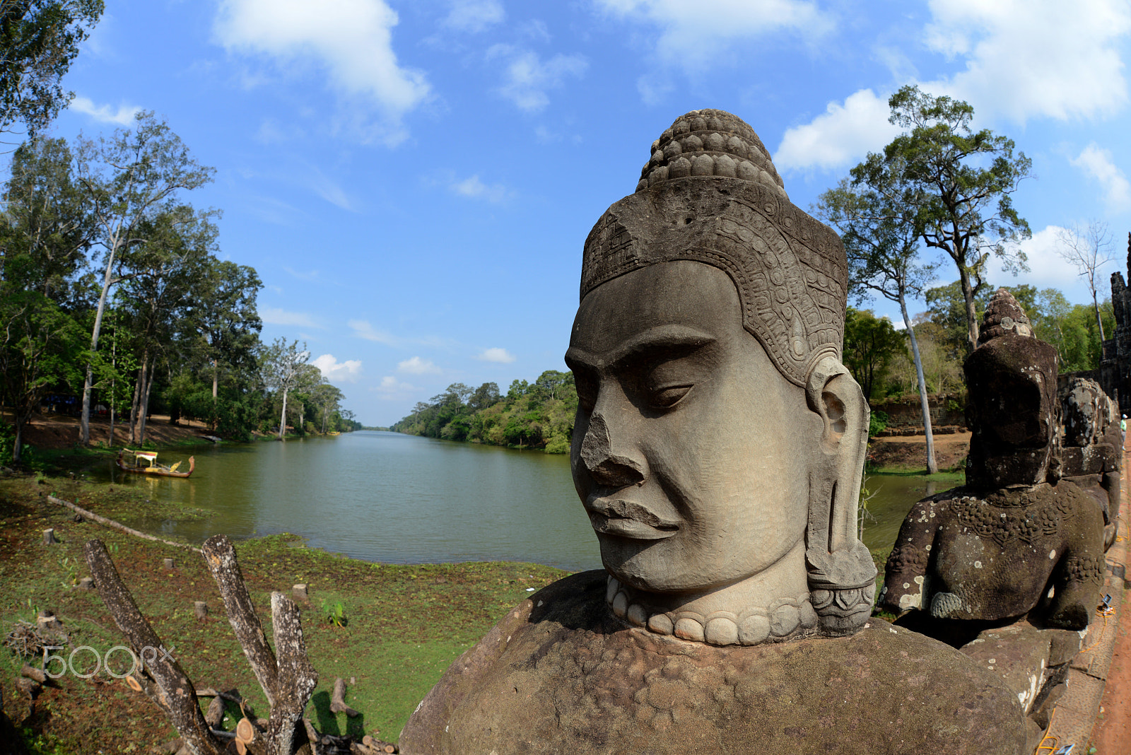 Nikon D800 + Sigma 15mm F2.8 EX DG Diagonal Fisheye sample photo. Asia cambodia angkor thom photography