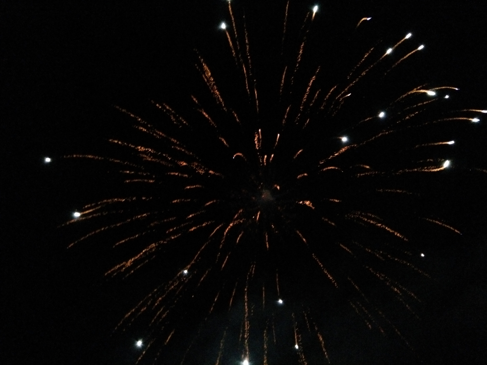 OPPO R5 sample photo. Fireworks photography