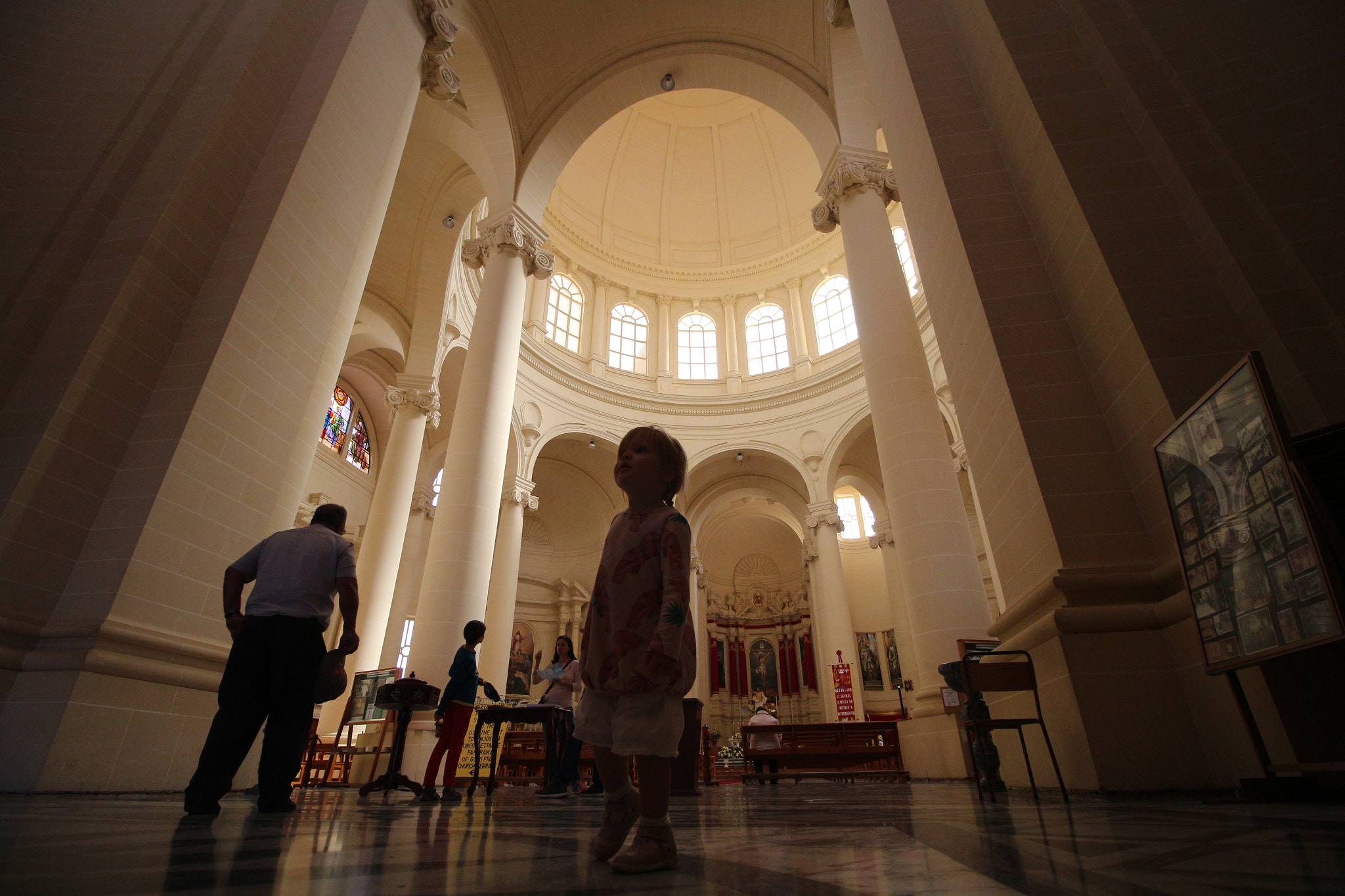 Canon EF-S 10-18mm F4.5–5.6 IS STM sample photo. Big church photography