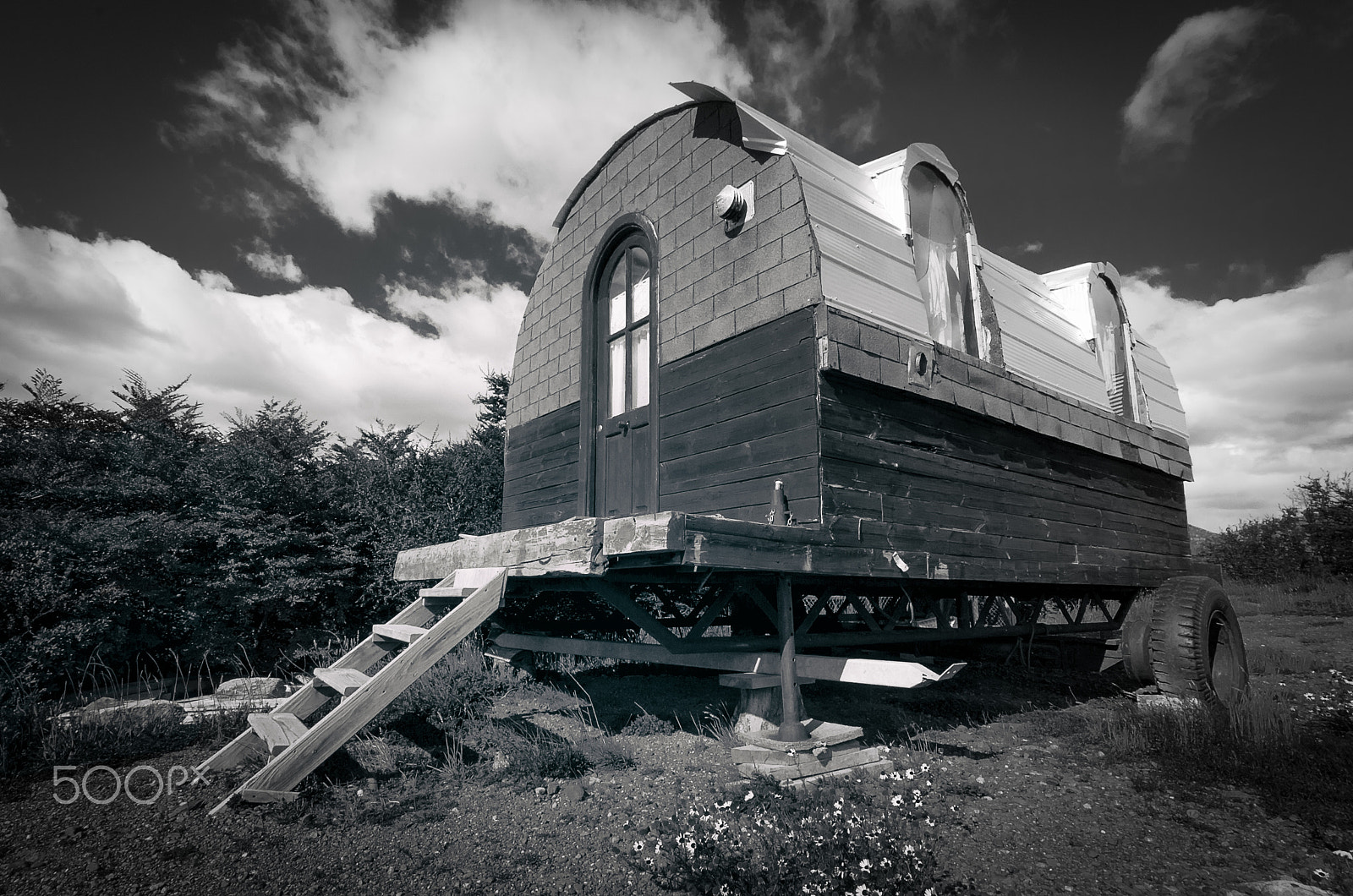 Canon EOS 760D (EOS Rebel T6s / EOS 8000D) sample photo. Abandoned trailer photography