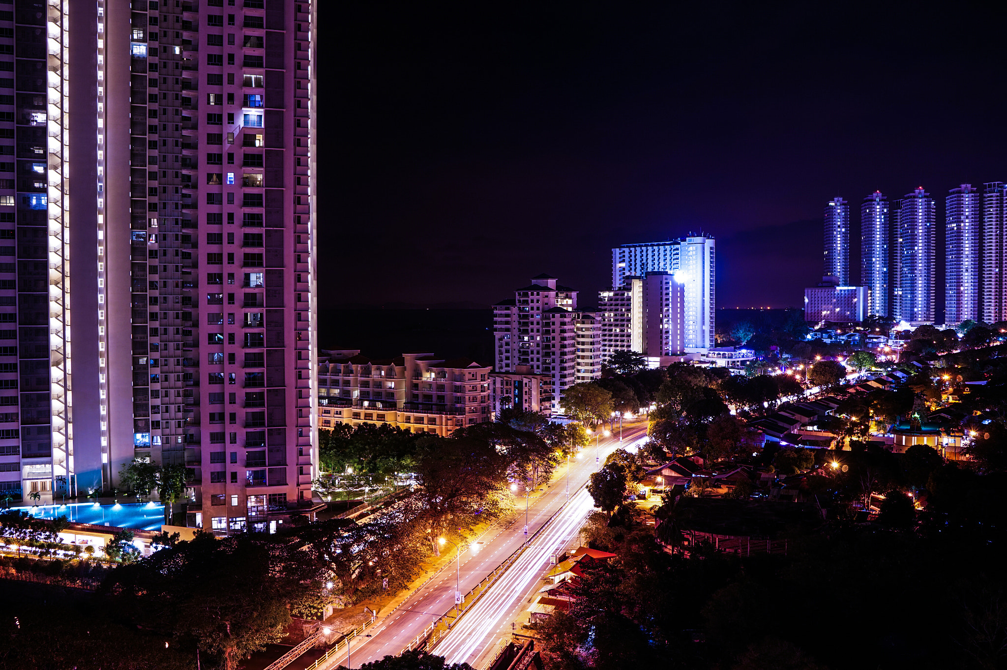 Sony Alpha QX1 + Sony E 20mm F2.8 sample photo. Night view  photography