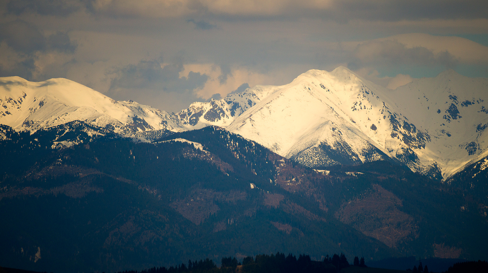 Tamron SP 70-300mm F4-5.6 Di USD sample photo. High tatras again :) photography