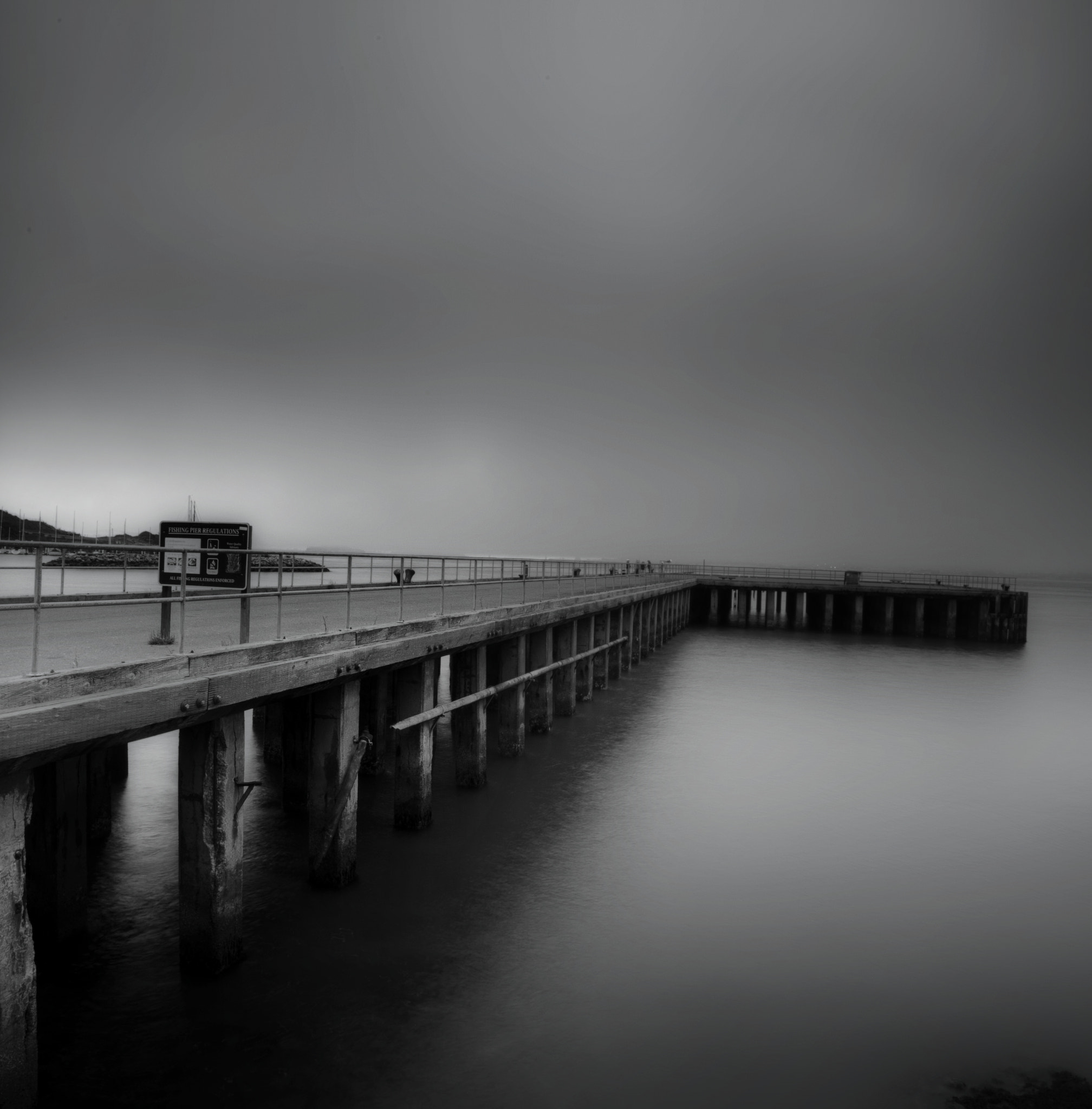 Nikon AF-S Nikkor 17-35mm F2.8D ED-IF sample photo. Boardwalk photography