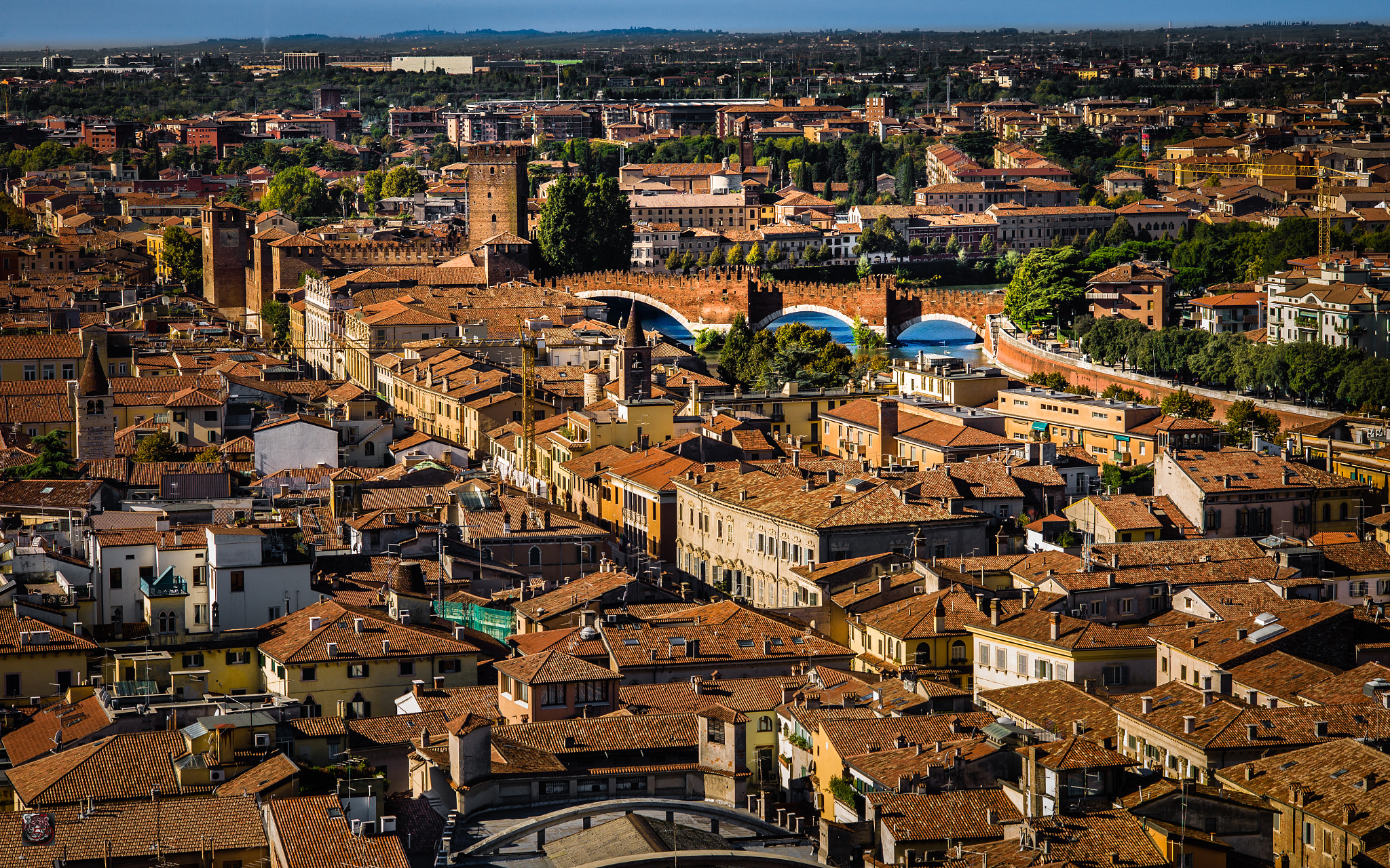 Leica APO-Summicron-M 90mm F2 ASPH sample photo. North italy: verona - the medieval old town with castelvecchio e ponte scaligero photography
