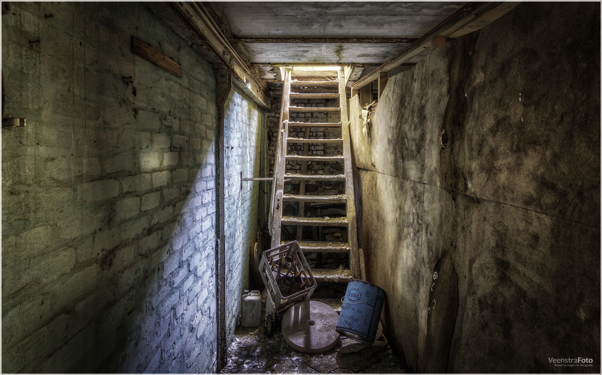 Tokina AT-X Pro 12-24mm F4 (IF) DX sample photo. Cristallerie val saint lambert photography