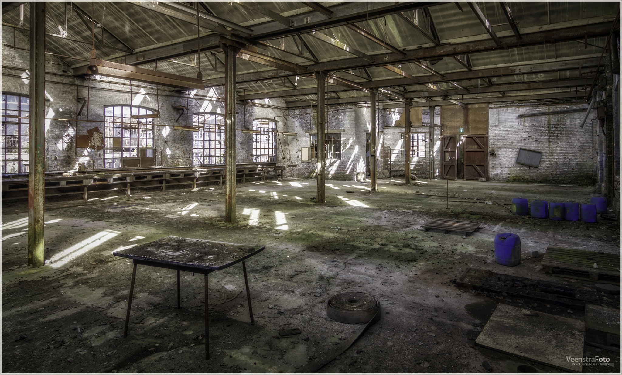 Tokina AT-X Pro 12-24mm F4 (IF) DX sample photo. Cristallerie val saint lambert photography