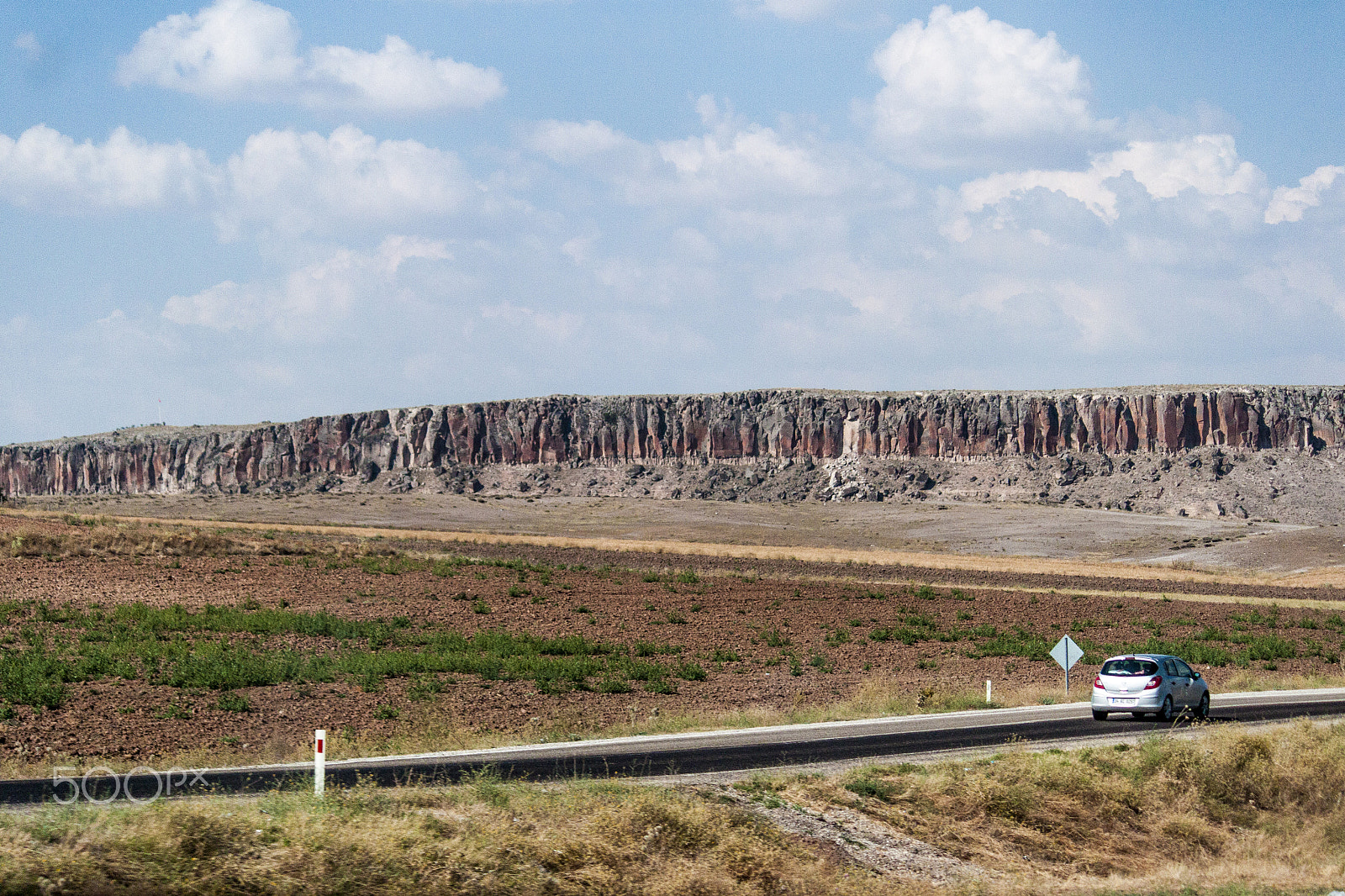 Canon EOS 500D (EOS Rebel T1i / EOS Kiss X3) sample photo. Alone on road | kapadokya, turkey photography