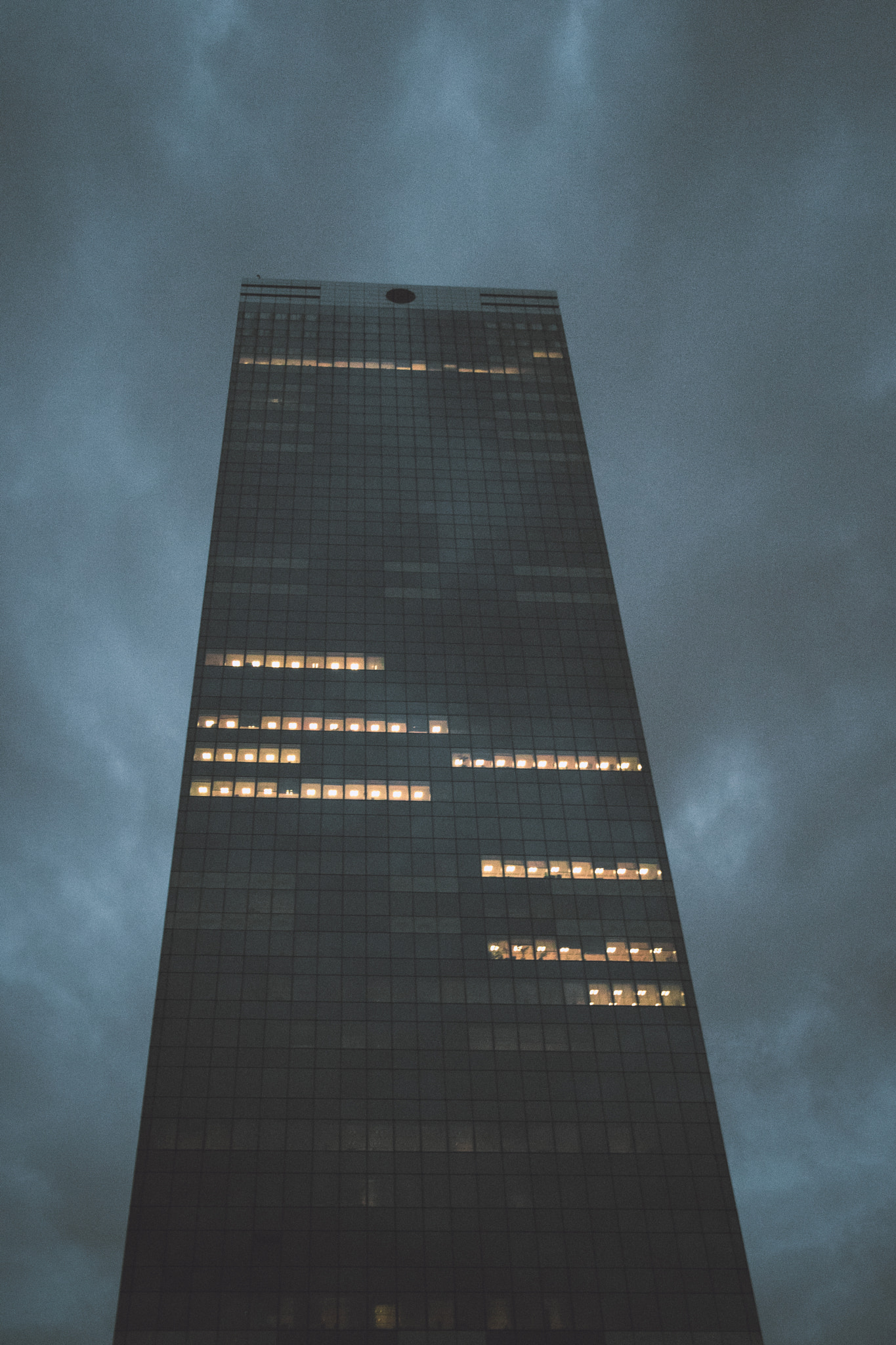 Canon EOS 750D (EOS Rebel T6i / EOS Kiss X8i) sample photo. Dark tower photography