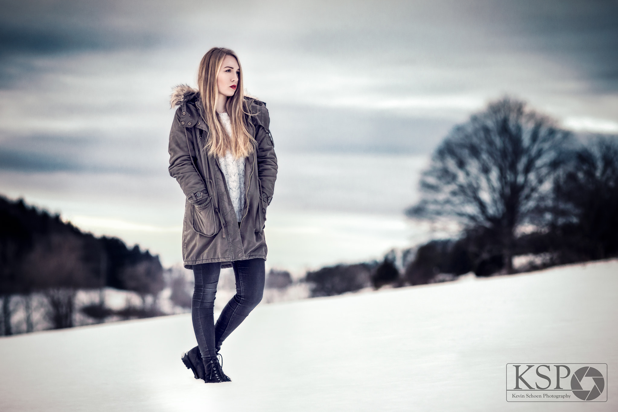 Sigma 85mm F1.4 EX DG HSM sample photo. In snow photography