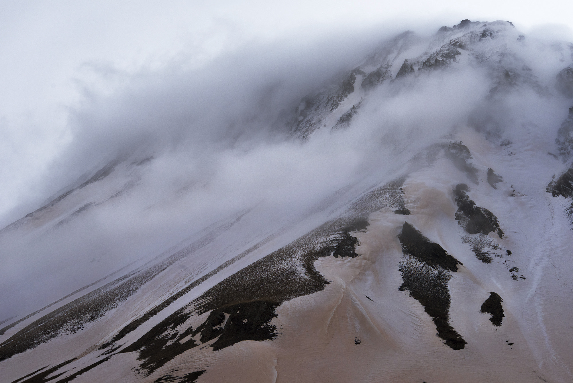Sigma 120-400mm F4.5-5.6 DG OS HSM sample photo. Sable du sahara sur la neige des ecrins photography