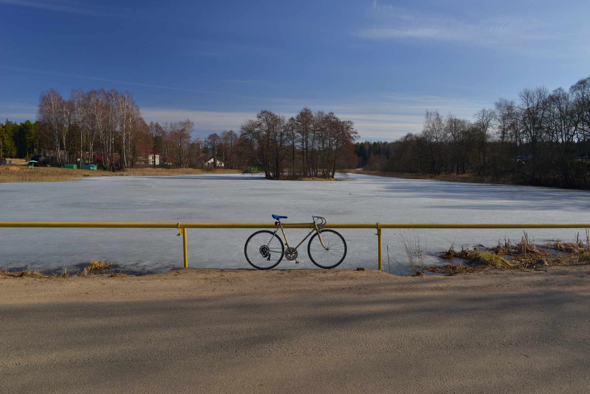 Nikon D800 + Nikon AF Nikkor 24mm F2.8D sample photo. On the lake photography