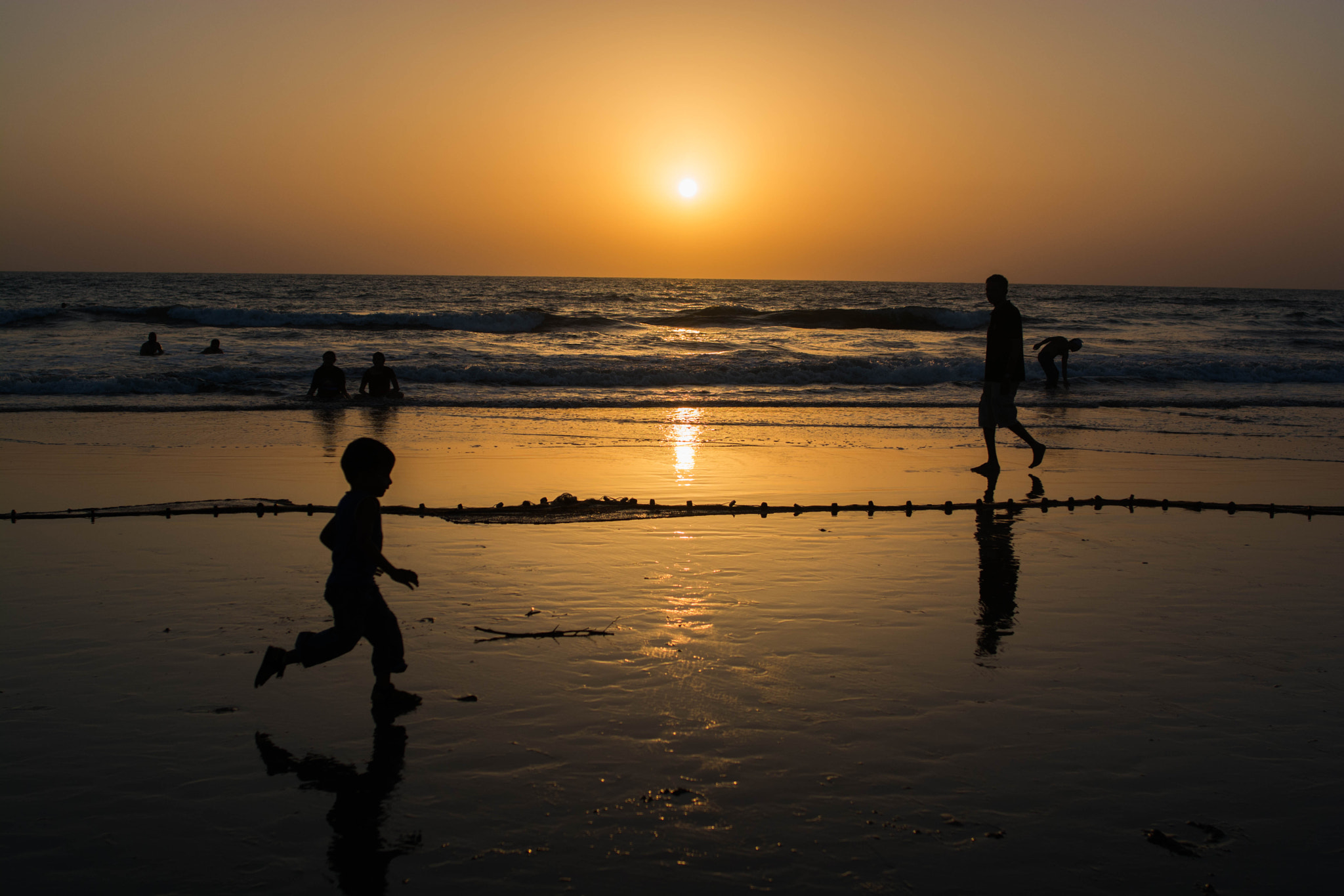 Nikon D7100 + Nikon AF-S Nikkor 28mm F1.8G sample photo. Sunet in goa.jpg photography