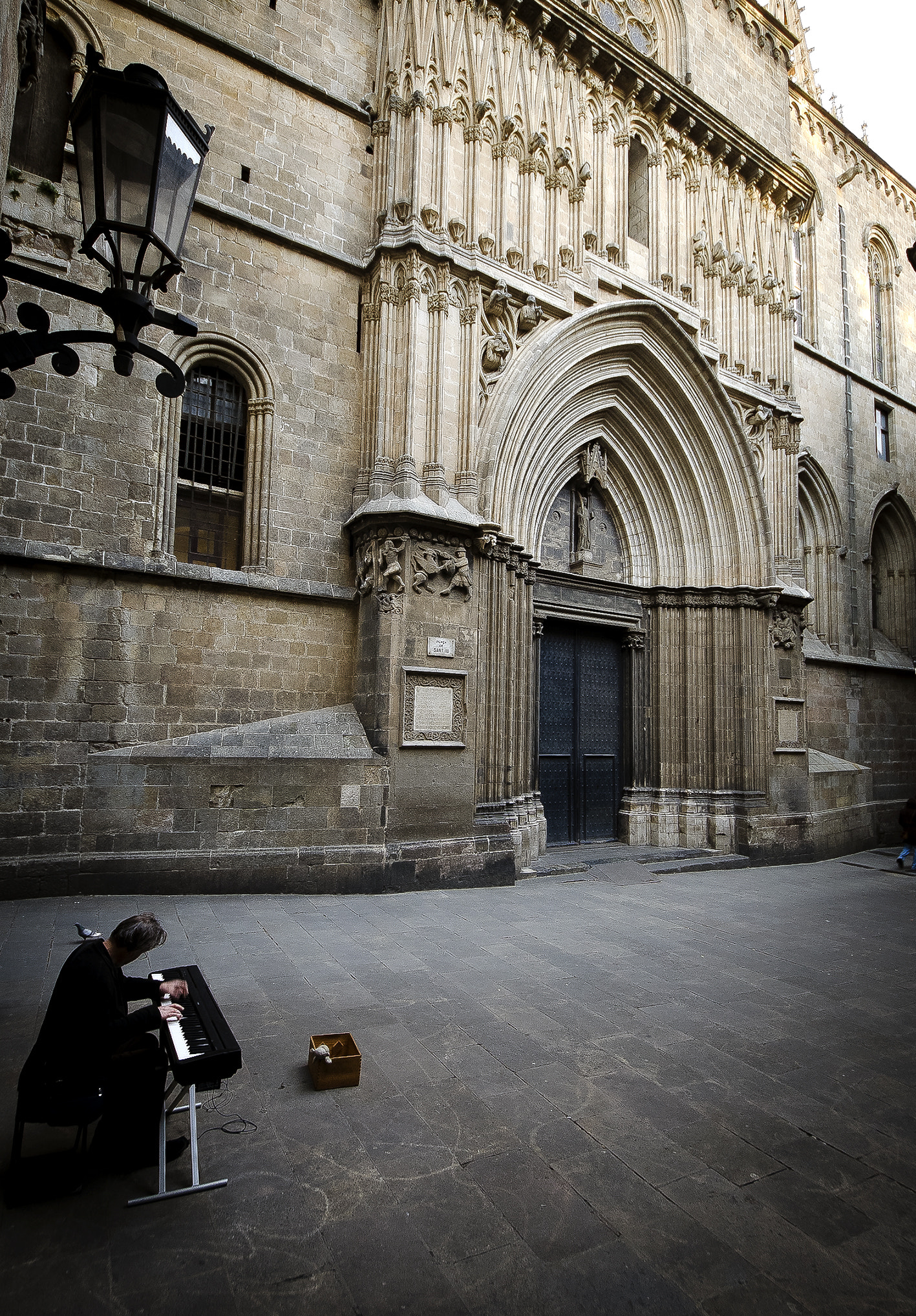 Nikon D7000 + Sigma 8-16mm F4.5-5.6 DC HSM sample photo. Barcellona photography