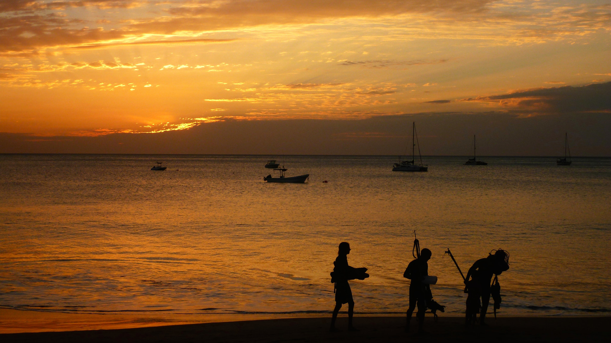 Panasonic DMC-FT3 sample photo. Playa gigante, nicaragua photography