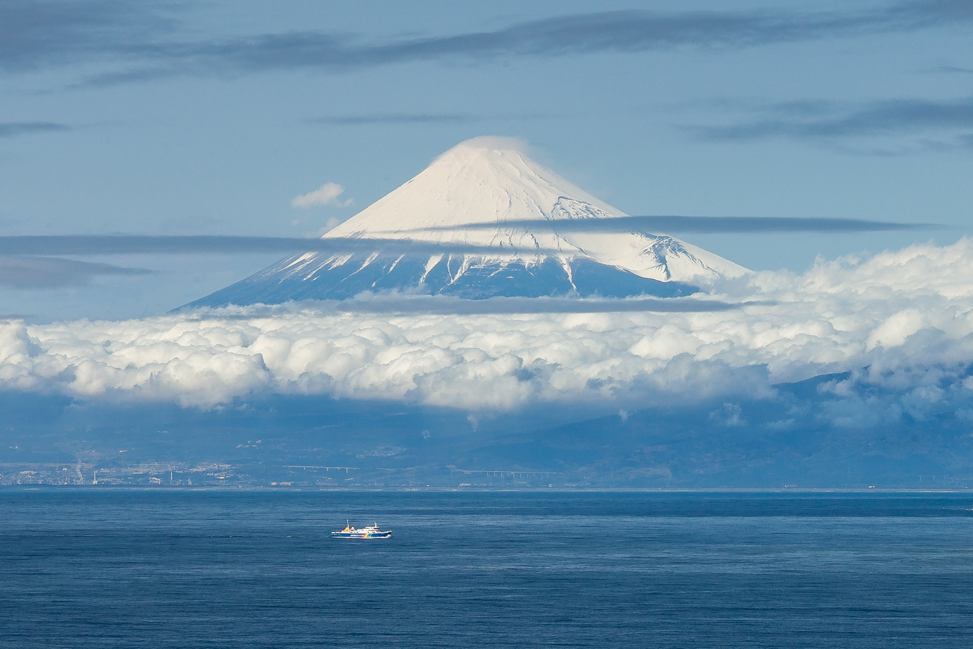 Canon EOS 5D Mark II + ZEISS Makro-Planar T* 100mm F2 sample photo. 富士山 photography