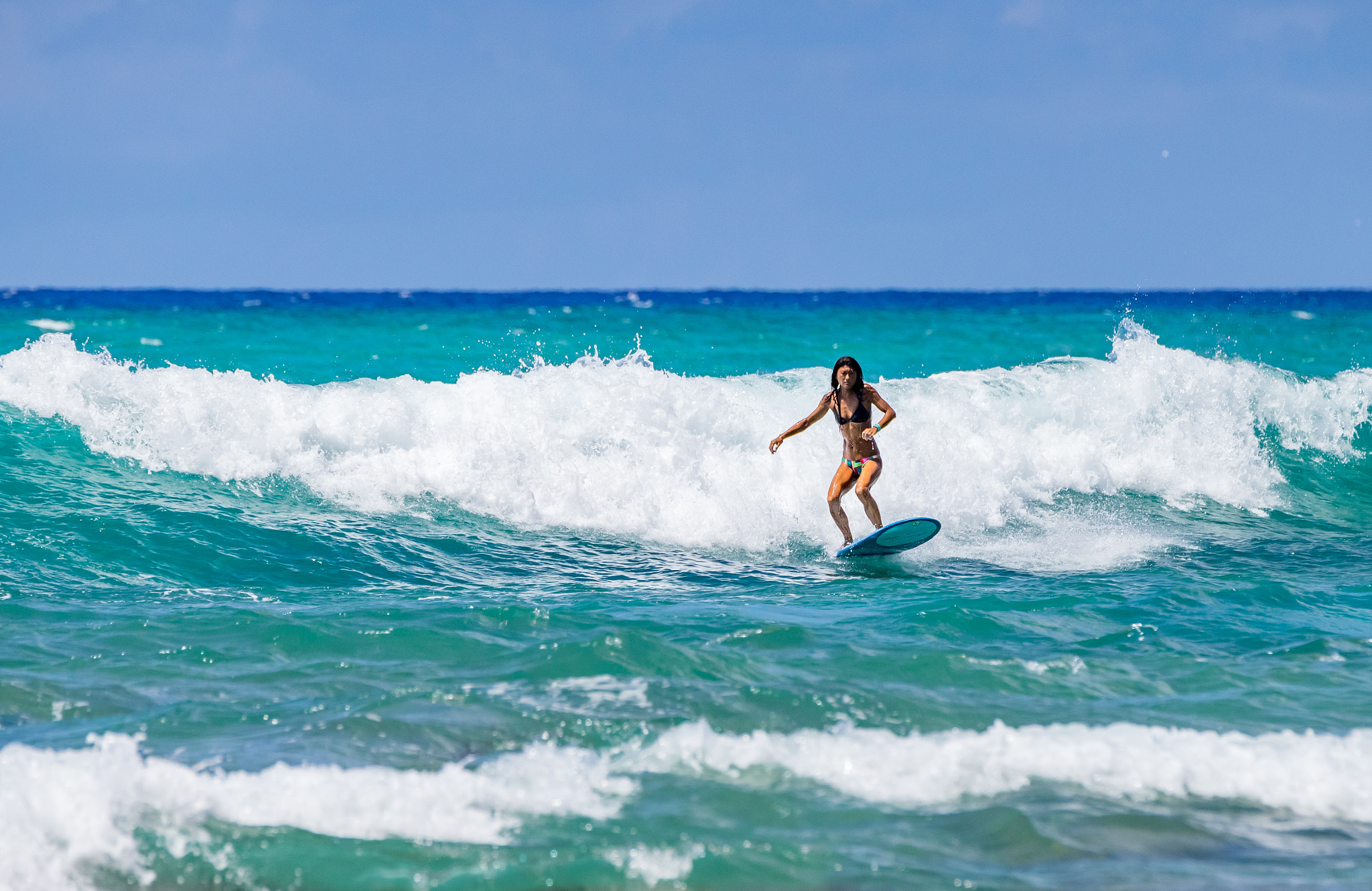 Sony a7 II + Tamron SP 150-600mm F5-6.3 Di VC USD sample photo. Surfing waikiki photography