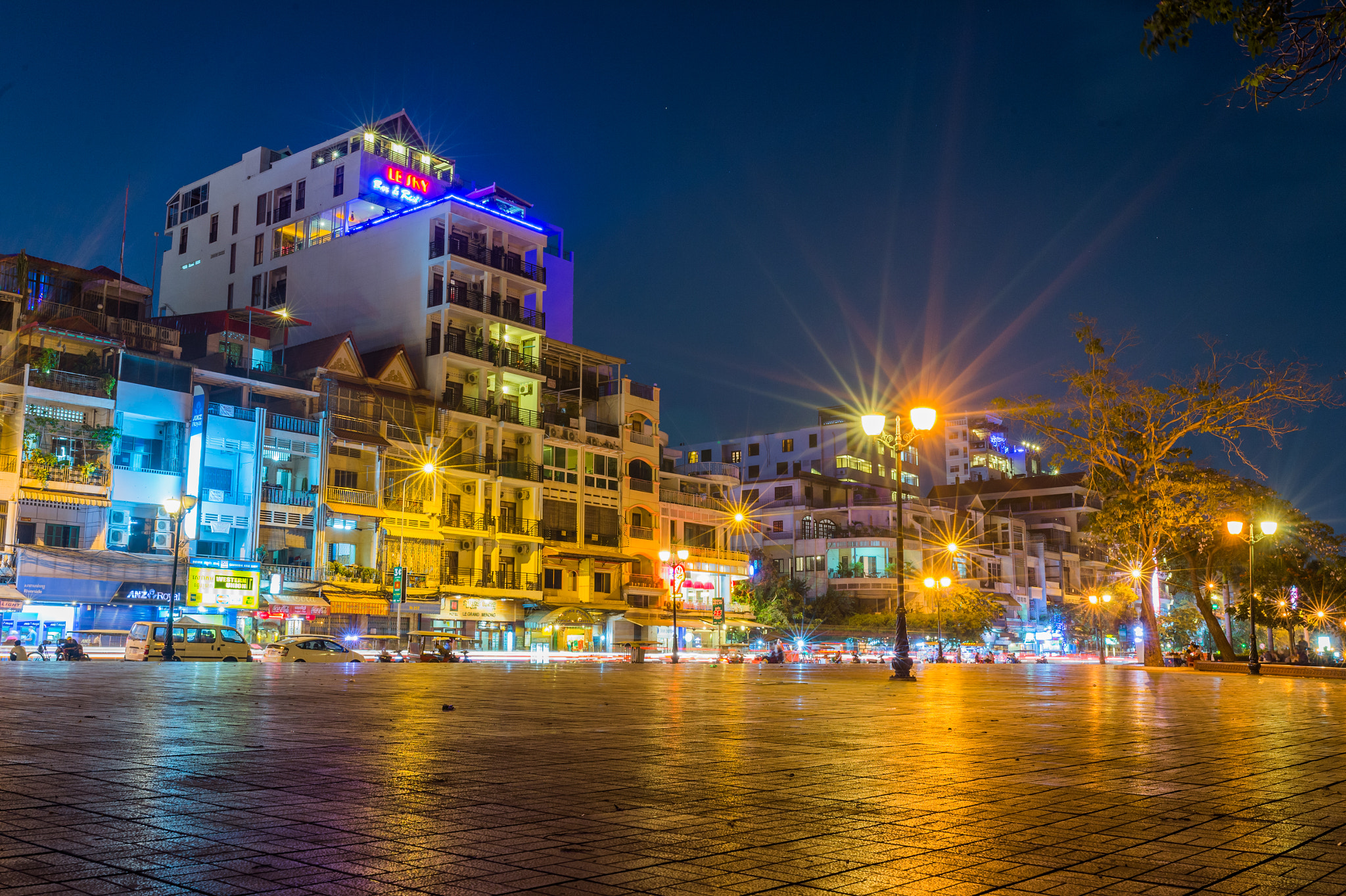 Nikon Df + Sigma 35mm F1.4 DG HSM Art sample photo. Night view at cambodia. photography