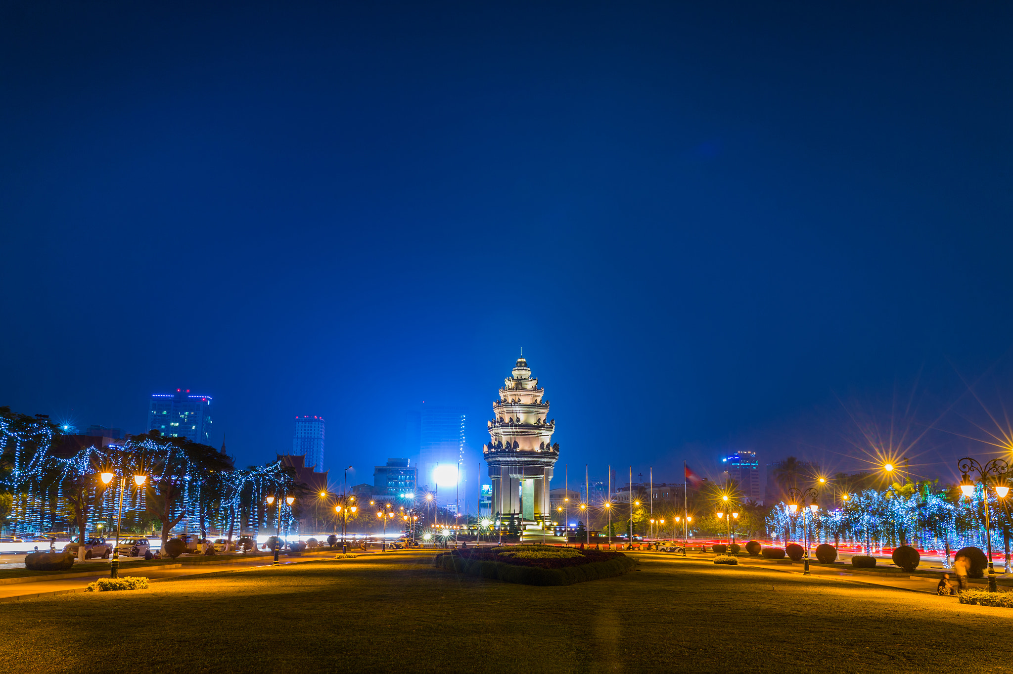 Nikon Df + Sigma 35mm F1.4 DG HSM Art sample photo. Night view at cambodia. photography