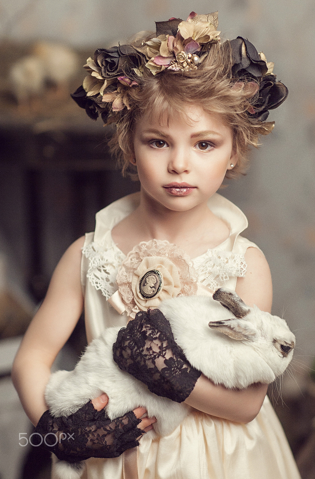 Canon EF 85mm F1.2 sample photo. Girl holding a rabbit in his hands photography