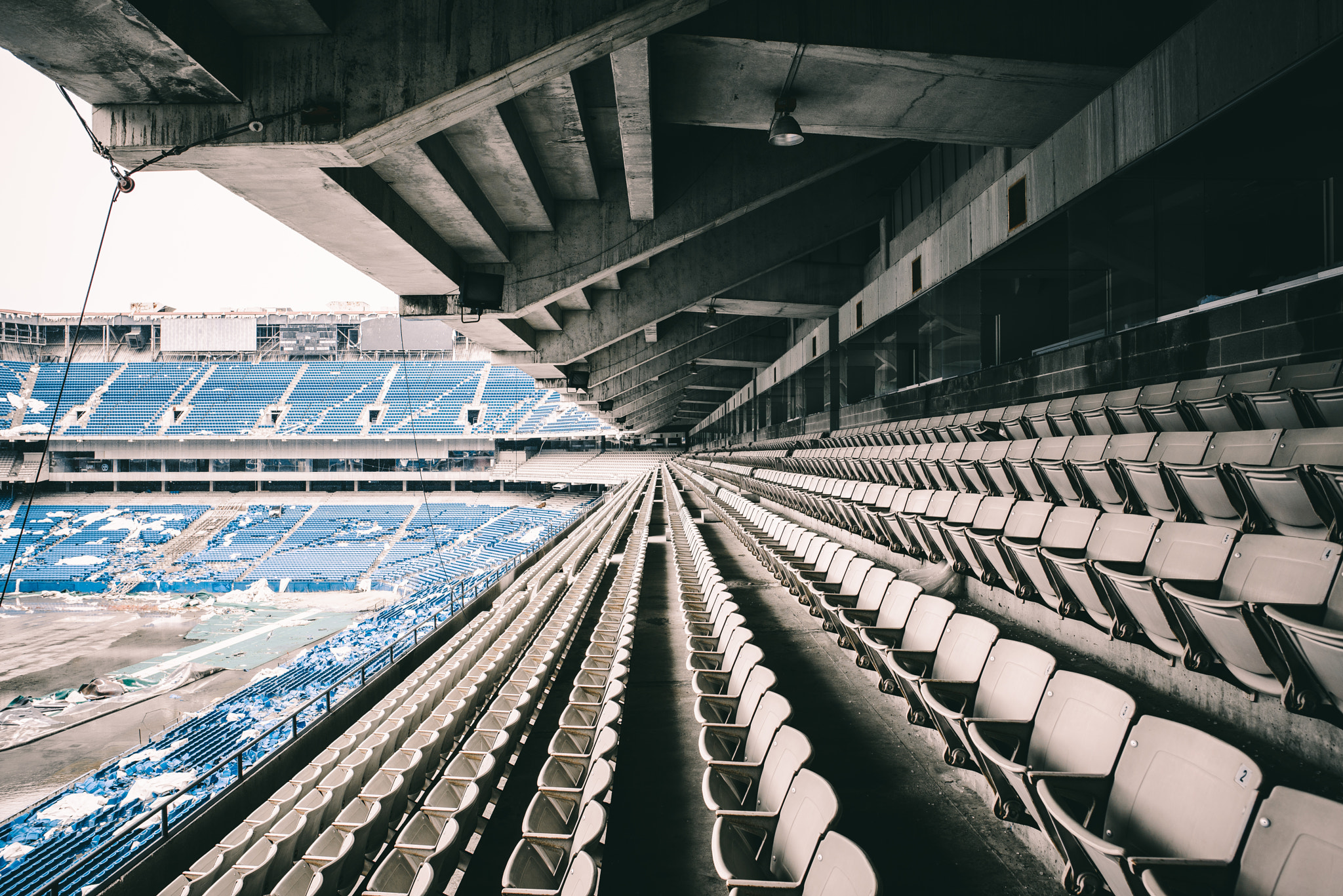 Nikon D800 + Nikon AF-S Nikkor 24mm F1.8G ED sample photo. Pontiac silverdome stadium. photography