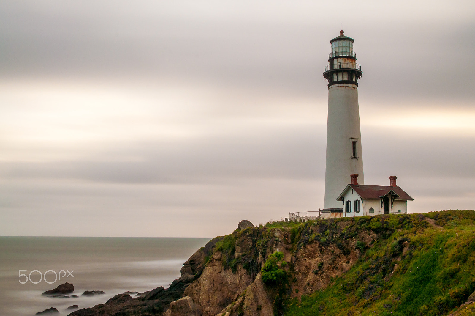 Nikon D90 + Nikon AF-S Nikkor 28mm F1.8G sample photo. Pigeon point photography