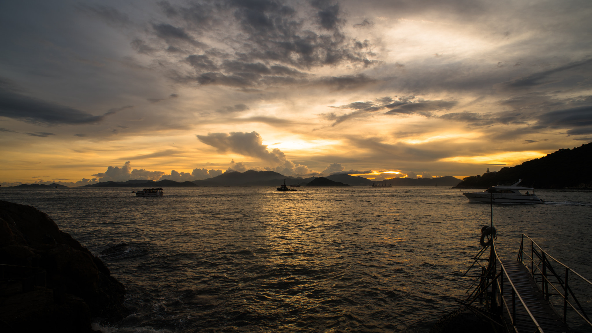 AF Nikkor 20mm f/2.8 sample photo