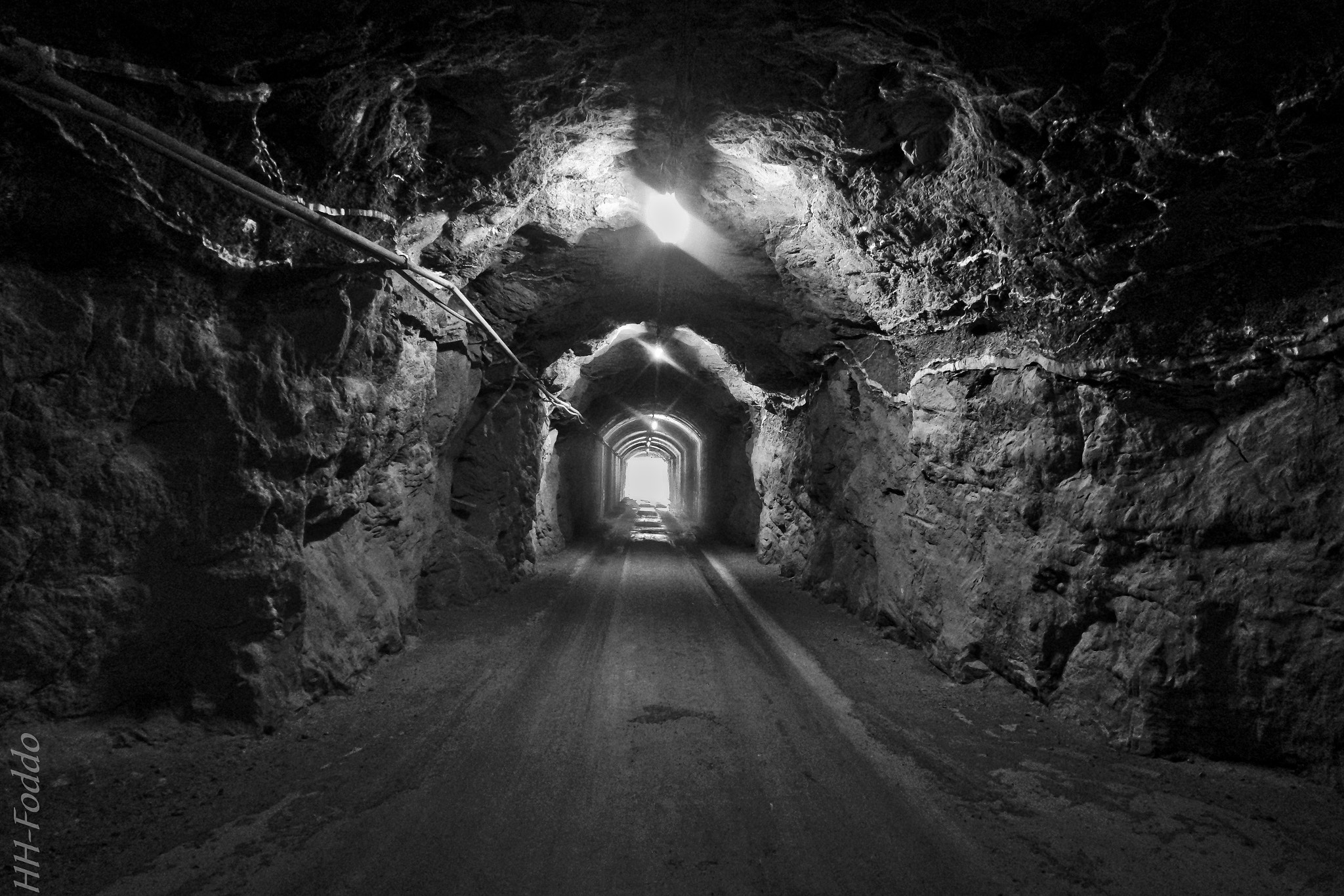 Samsung NX-M 9-27mm F3.5-5.6 ED OIS sample photo. Licht am ende des tunnel photography