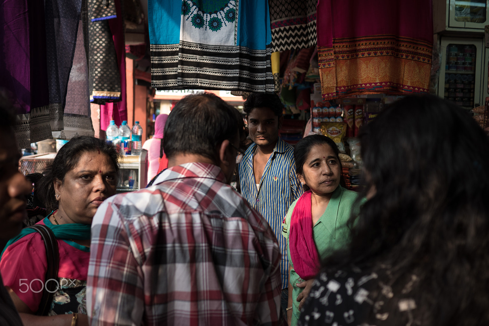 Panasonic Lumix DMC-GH4 + Panasonic Lumix G 20mm F1.7 ASPH sample photo. Silk market photography
