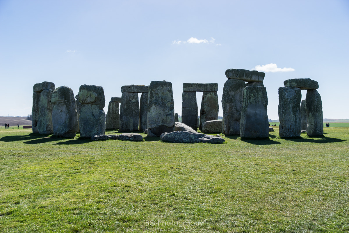 Sony a7 II + Canon EF 85mm F1.2L II USM sample photo. Stonehenge. photography