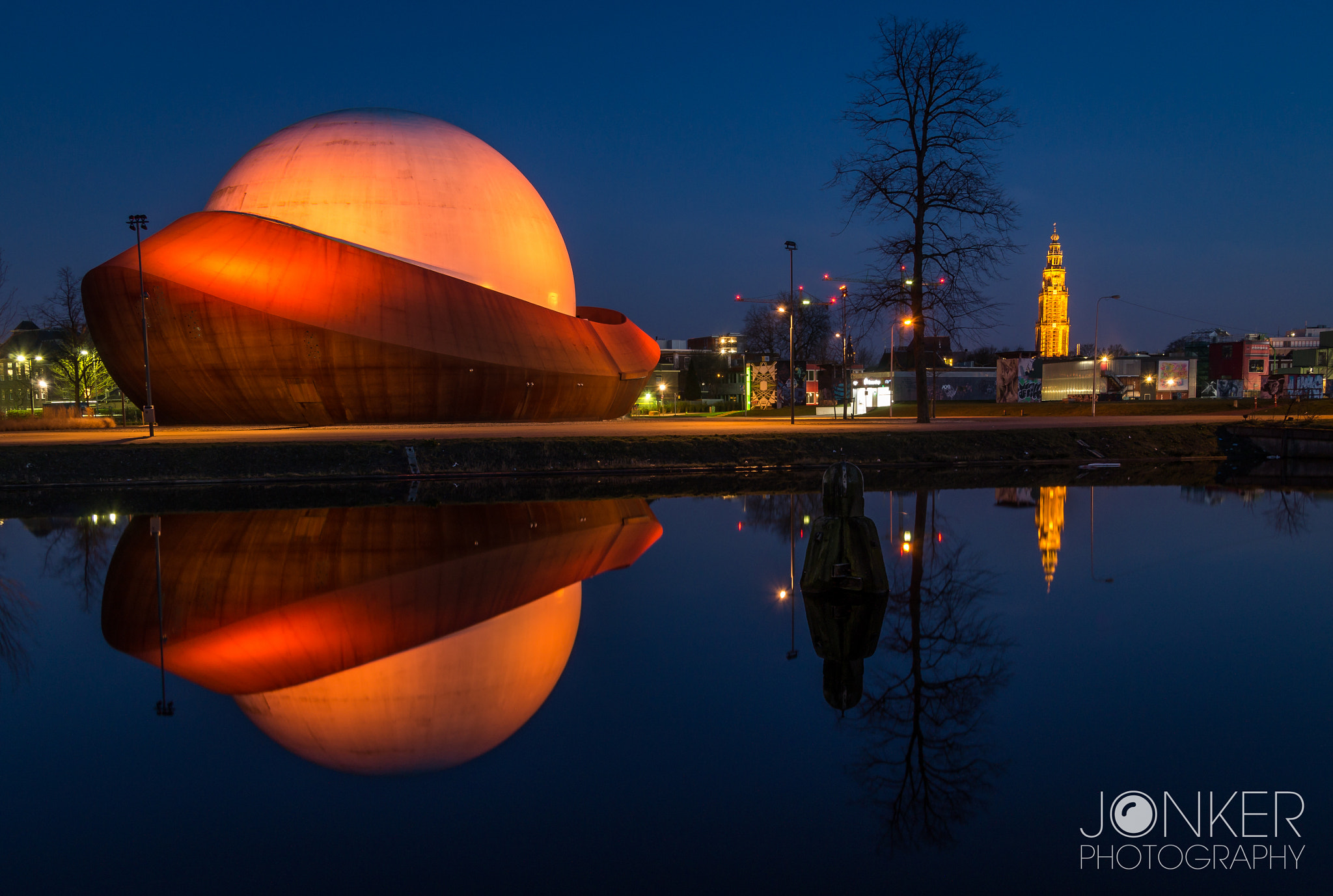 Tamron 18-270mm F3.5-6.3 Di II PZD sample photo. Infoversum and martinitoren at night, groningen, the netherlands photography