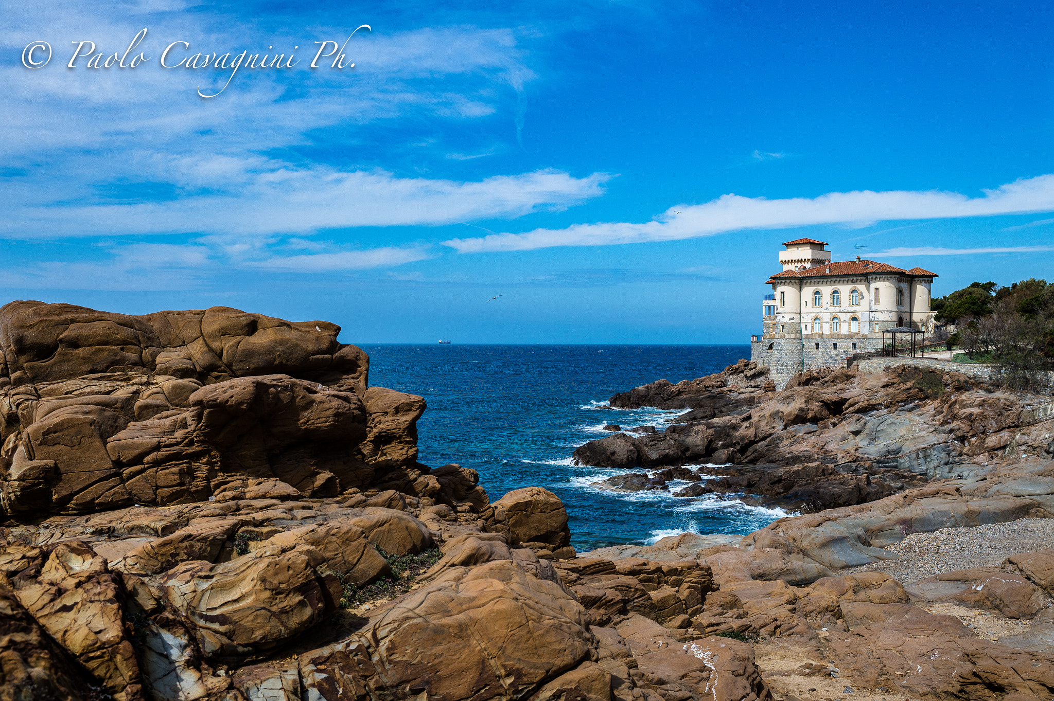 Nikon D4S + Nikon AF-S Nikkor 35mm F1.4G sample photo. Livorno's coast photography