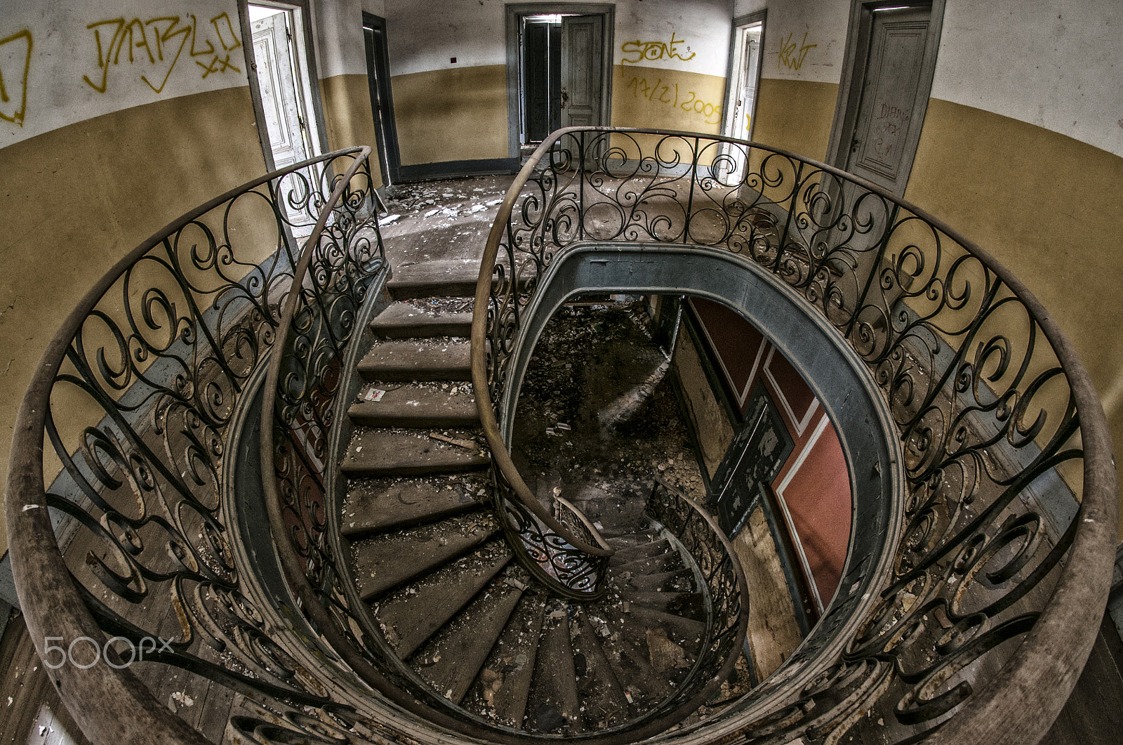 Nikon D300 + Samyang 8mm F3.5 Aspherical IF MC Fisheye sample photo. Stairs photography