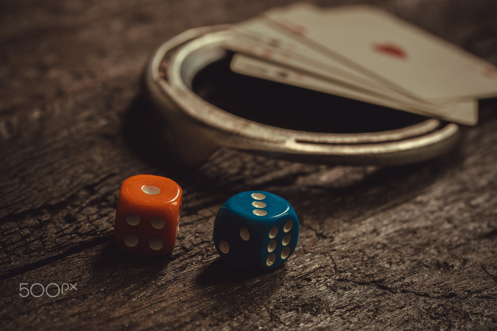 Sony a7R II + Canon EF 100mm F2.8L Macro IS USM sample photo. Couple of dices photography