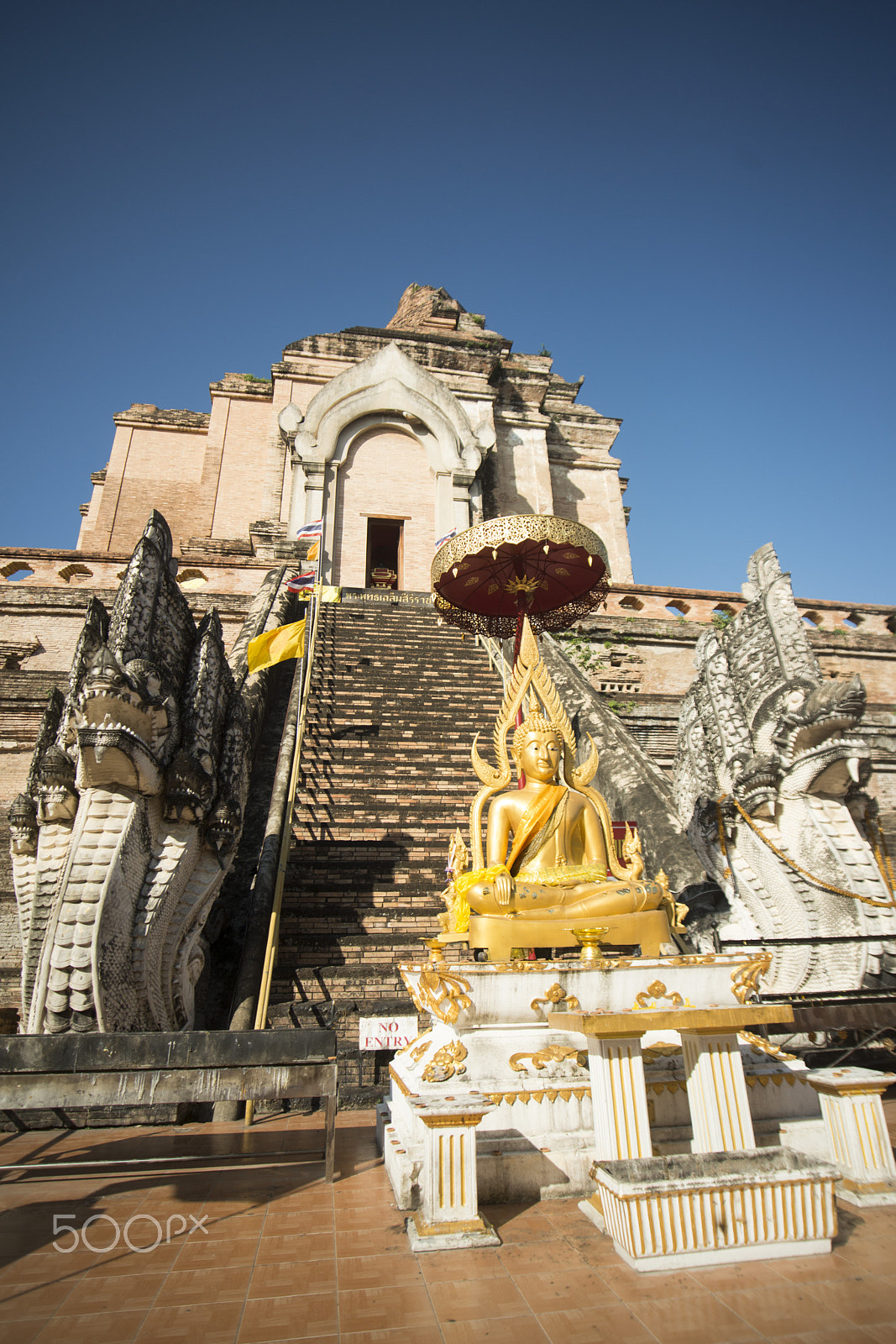 Nikon D800 + Sigma 17-35mm F2.8-4 EX DG  Aspherical HSM sample photo. Asia thailand chiang wat chedi luang photography