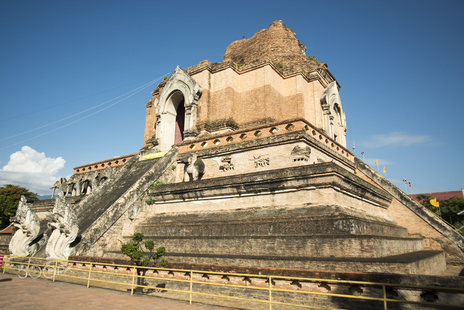 Sigma 17-35mm F2.8-4 EX DG  Aspherical HSM sample photo. Asia thailand chiang wat chedi luang photography