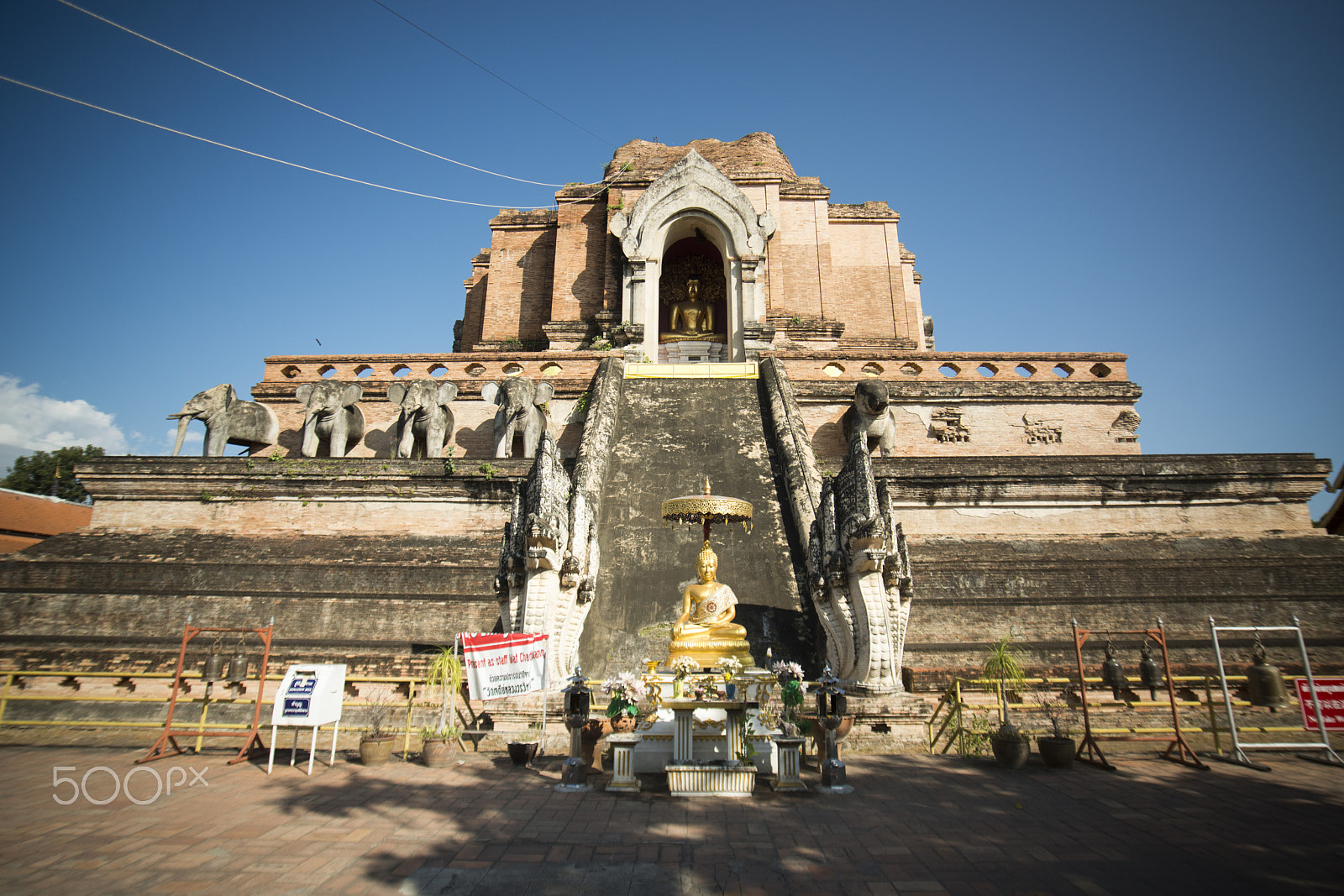 Sigma 17-35mm F2.8-4 EX DG  Aspherical HSM sample photo. Asia thailand chiang wat chedi luang photography