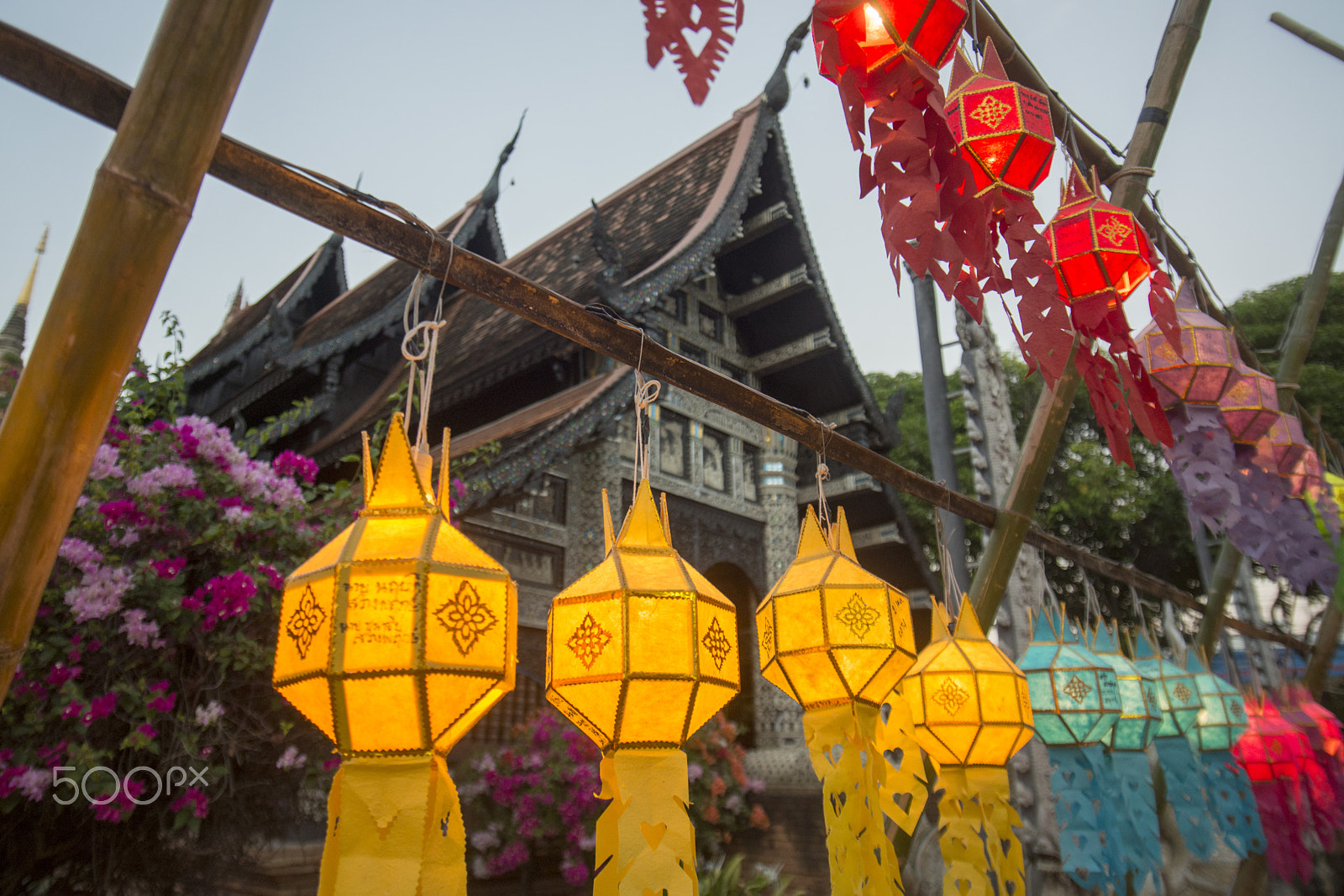 Sigma 17-35mm F2.8-4 EX DG  Aspherical HSM sample photo. Asia thailand chiang loy krathong festival photography