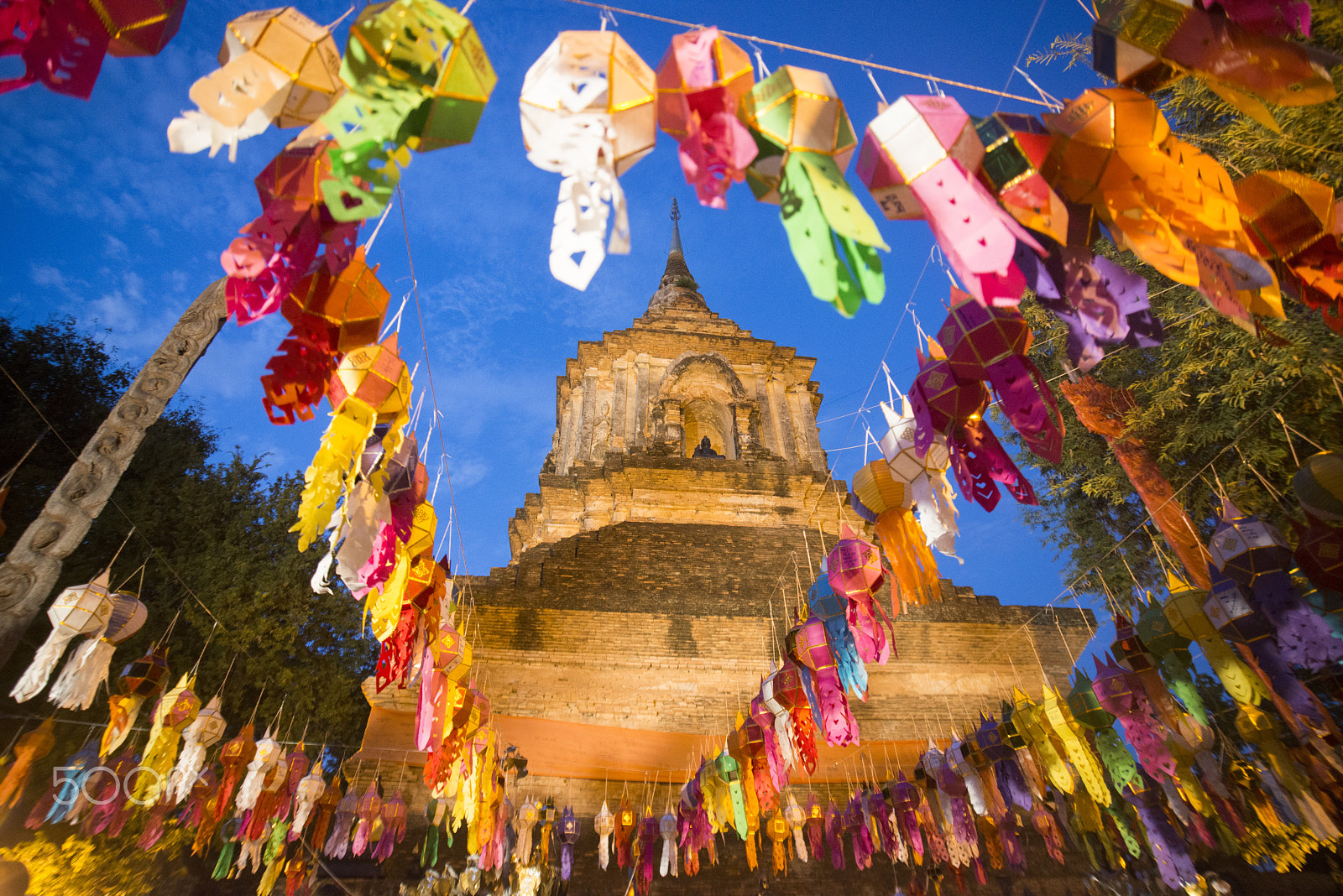 Sigma 17-35mm F2.8-4 EX DG  Aspherical HSM sample photo. Asia thailand chiang loy krathong festival photography