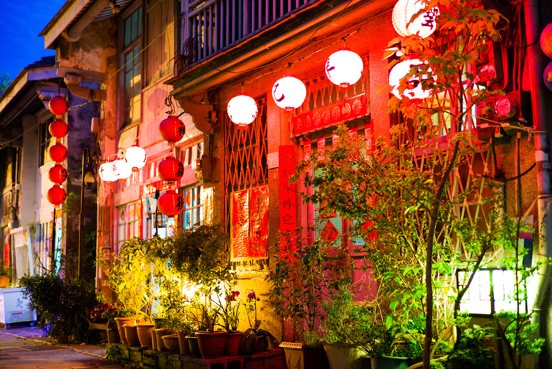 Leica M (Typ 240) + Leica Summarit-M 50mm F2.5 sample photo. Taiwan tainan shennong street photography