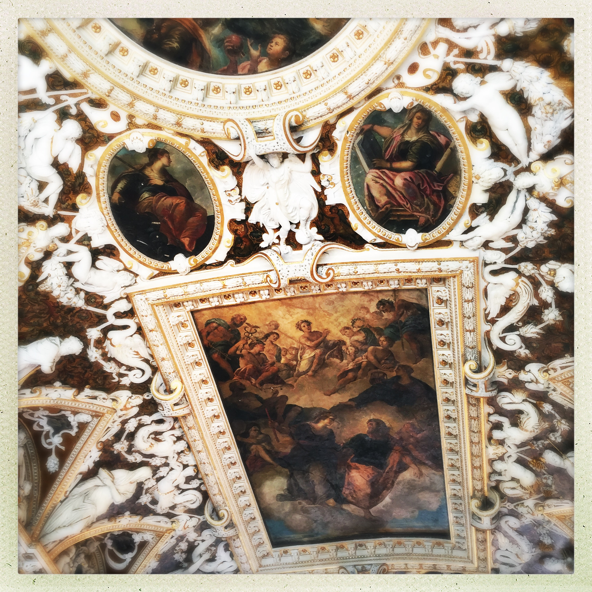 Hipstamatic 302 sample photo. Ceiling photography
