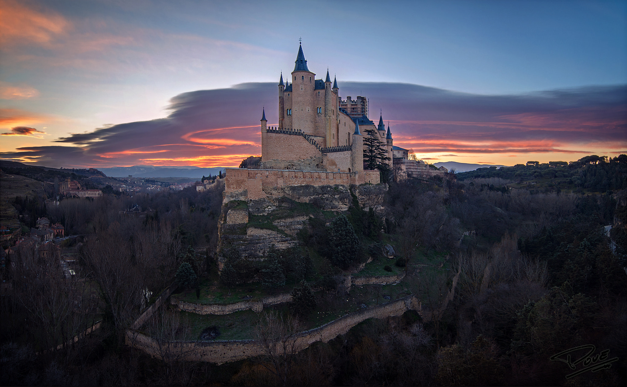 Tokina AT-X Pro 12-24mm F4 (IF) DX sample photo. AlcÁzar de segovia photography