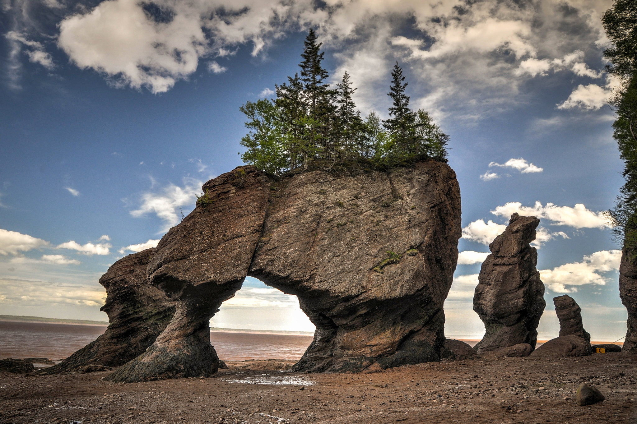 Sigma 17-70mm F2.8-4 DC Macro OS HSM sample photo. Lovers arch photography
