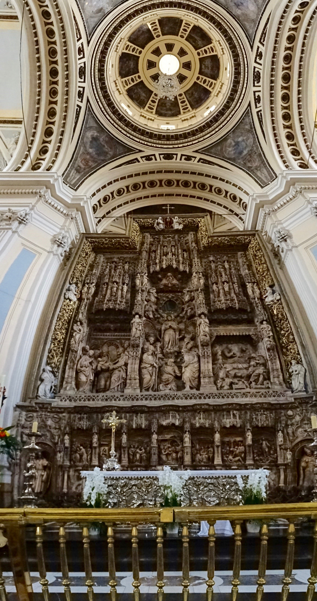 Sony DSC-HX60V + Sony 24-720mm F3.5-6.3 sample photo. Retablo de alabastro. photography