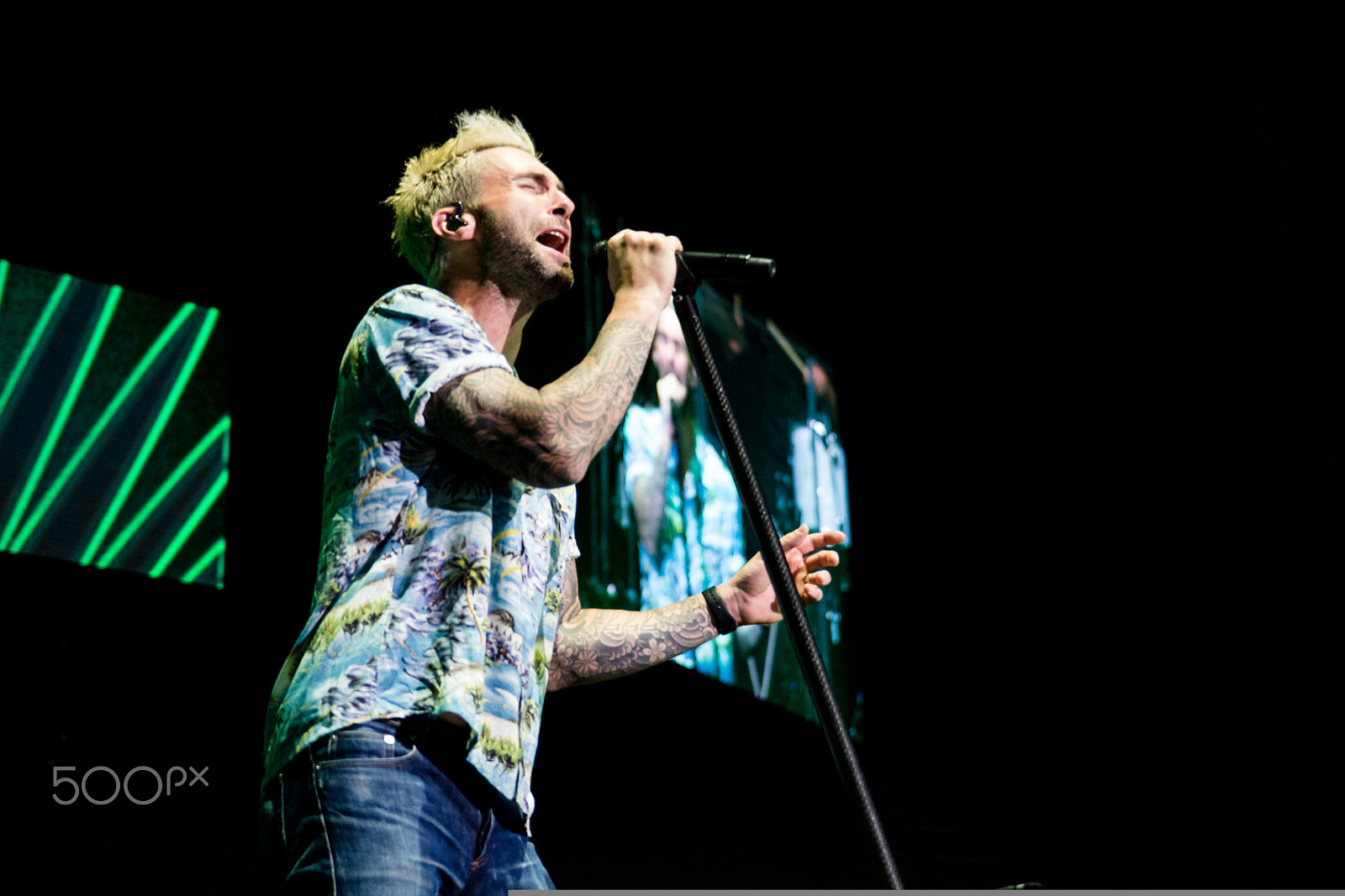 Canon EOS 100D (EOS Rebel SL1 / EOS Kiss X7) sample photo. Maroon 5 concert santiago chile photography