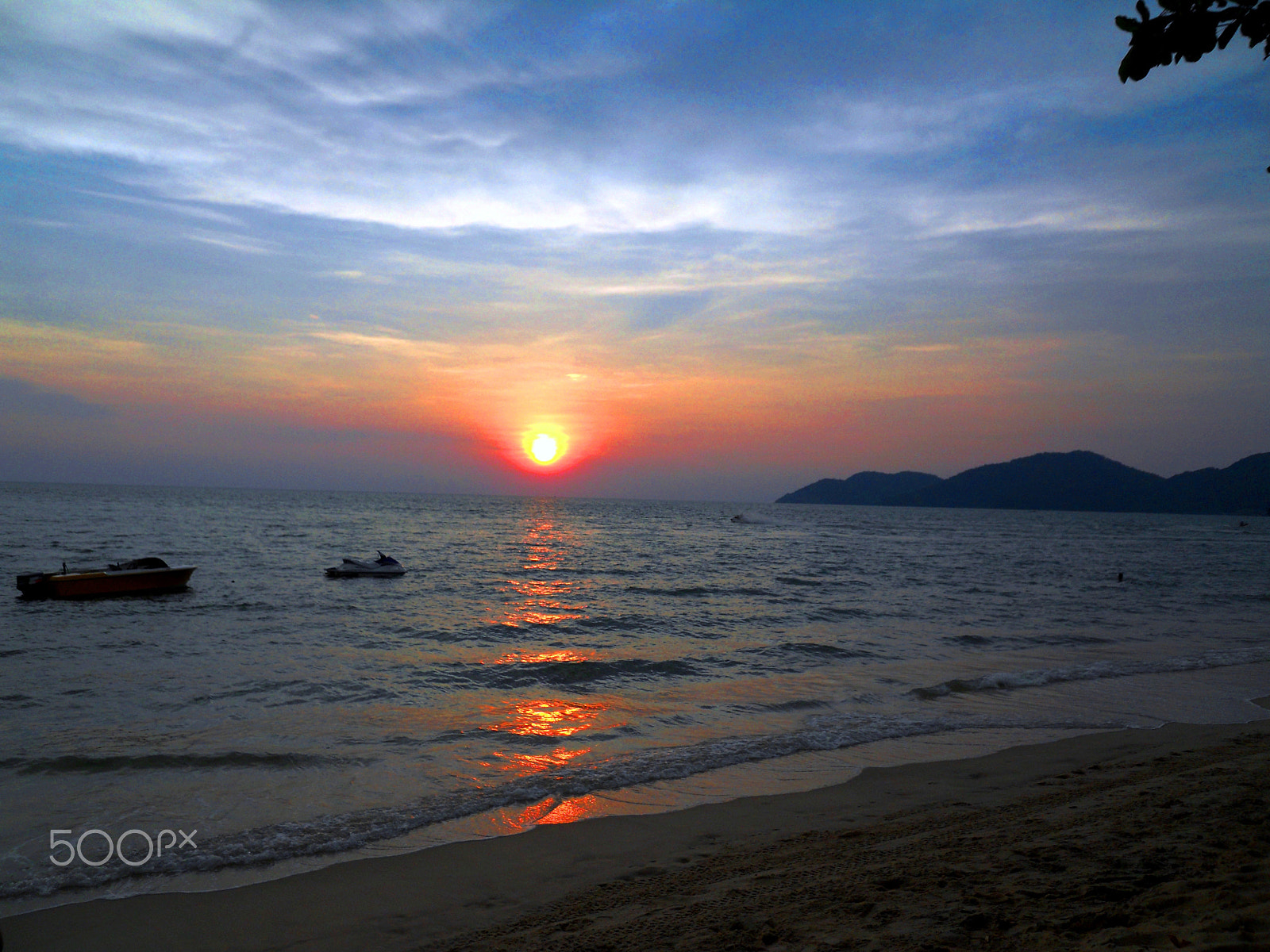 Nikon Coolpix S570 sample photo. Sunset time photography